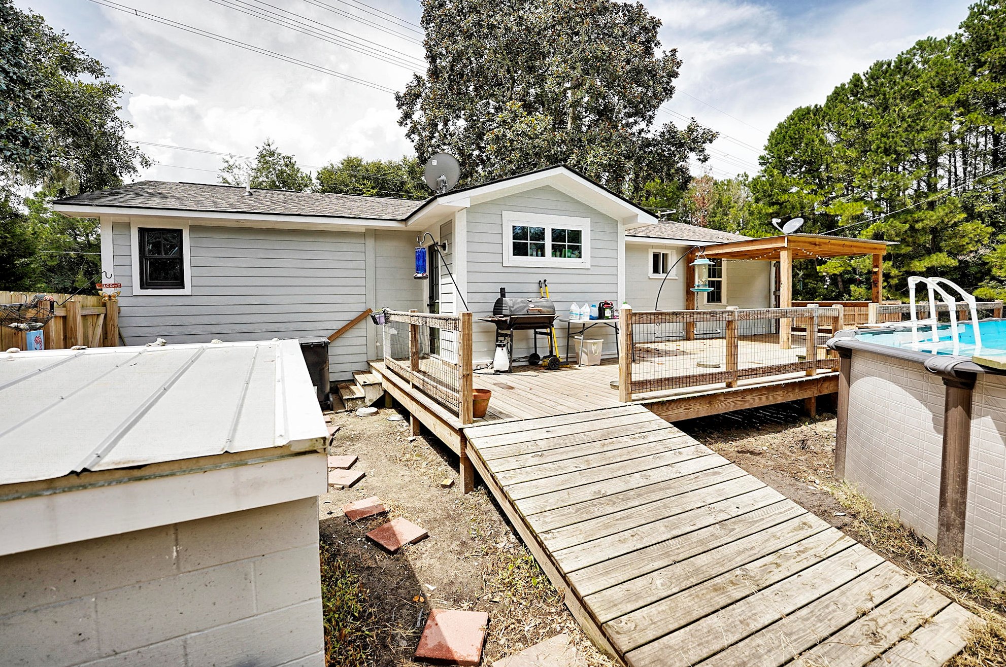 1 Horace Dawson Ln, Seabrook, SC 29940-2507