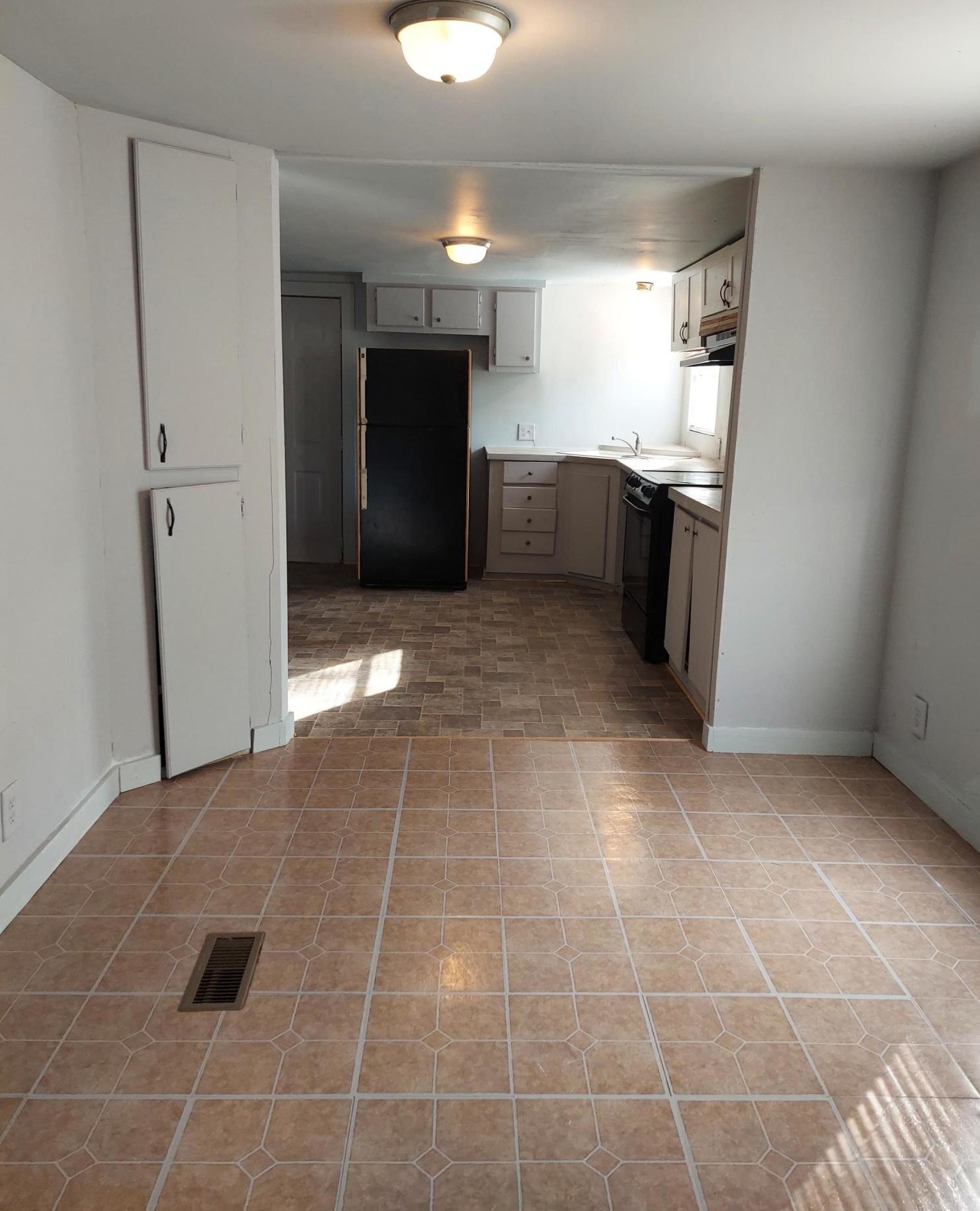1743 Rifle Range Rd, Mount Pleasant, SC 29464
