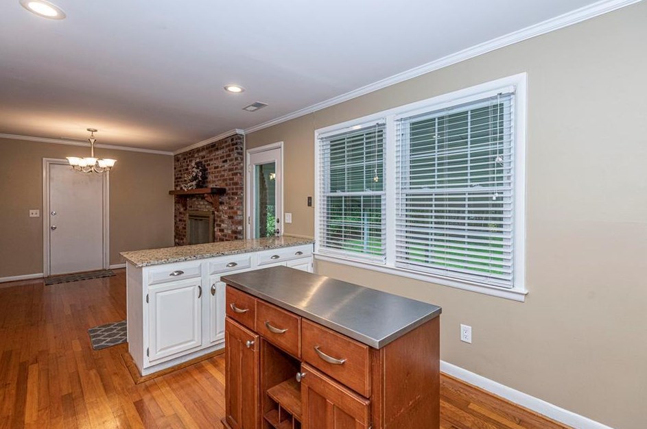1456 Salisbury St, Charleston SC  29407-3935 exterior