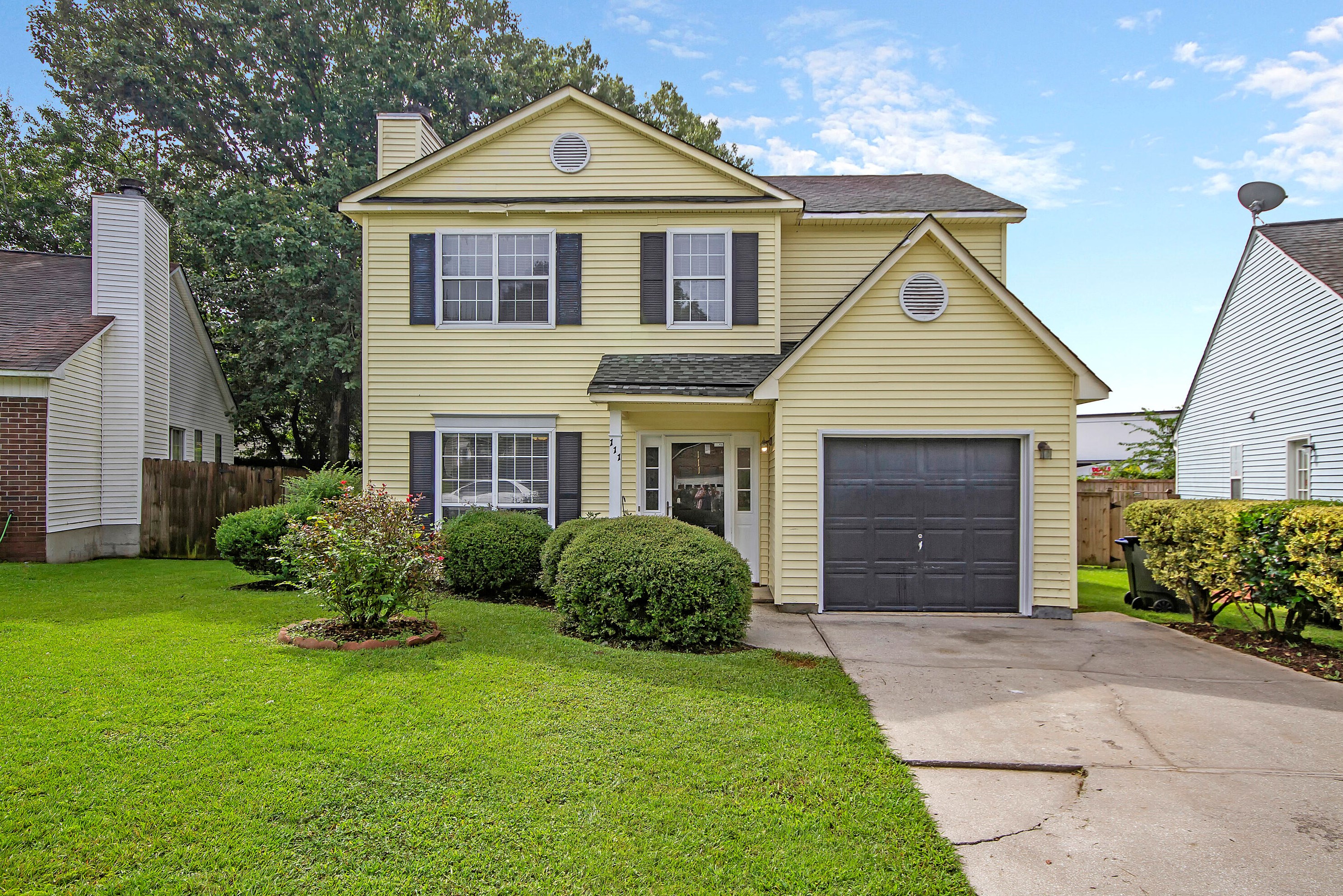 111 Parish Parc Dr, Summerville, SC 29485-8272
