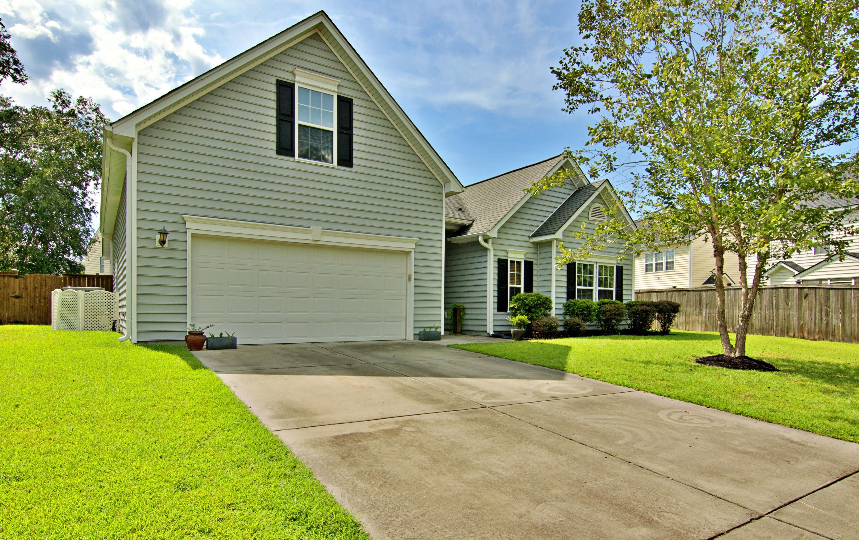 5244 Lenora Dr, Summerville, SC 29485-8985