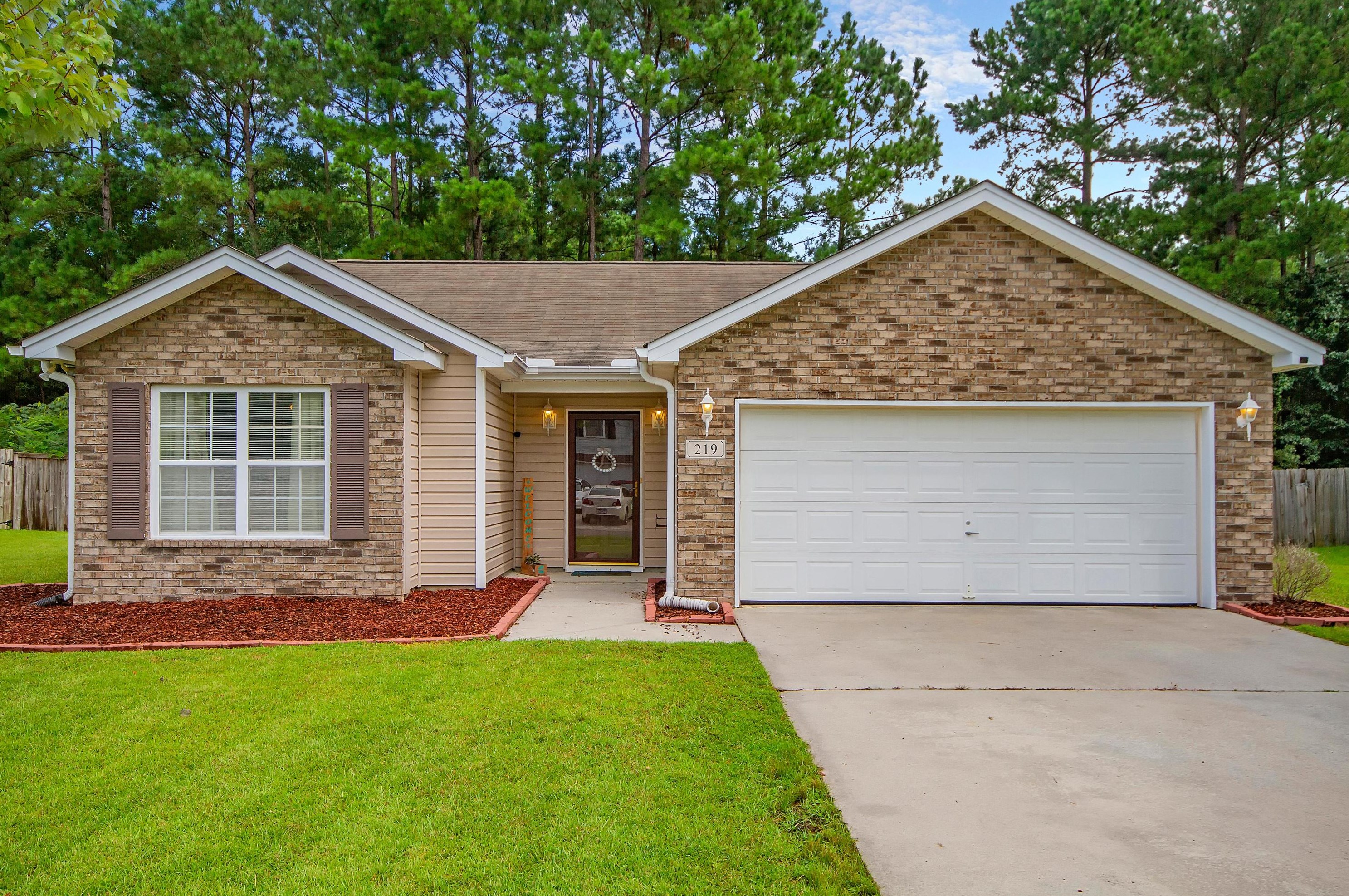219 Everwood Ct, Moncks Corner SC  29461-6460 exterior