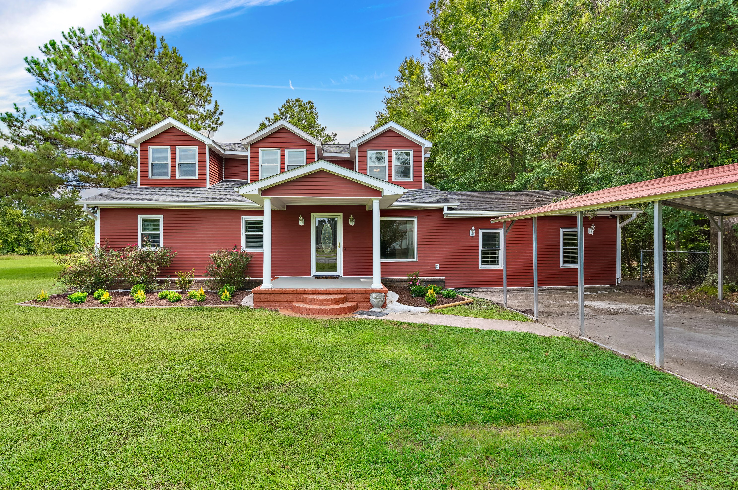 2126 State Rd, Summerville, SC 29483-2788