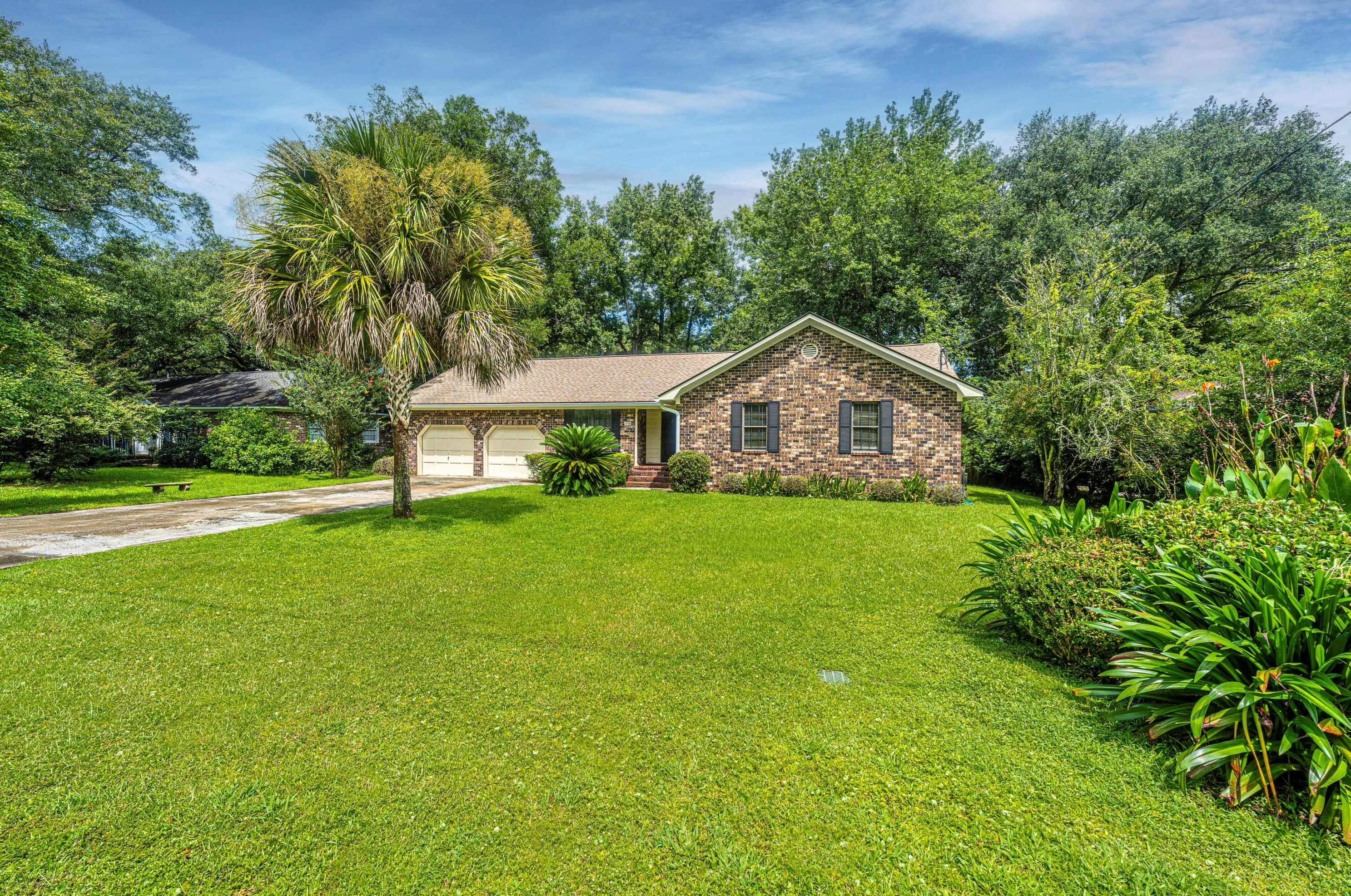 1758 Houghton Dr, Charleston, SC 29412-2904