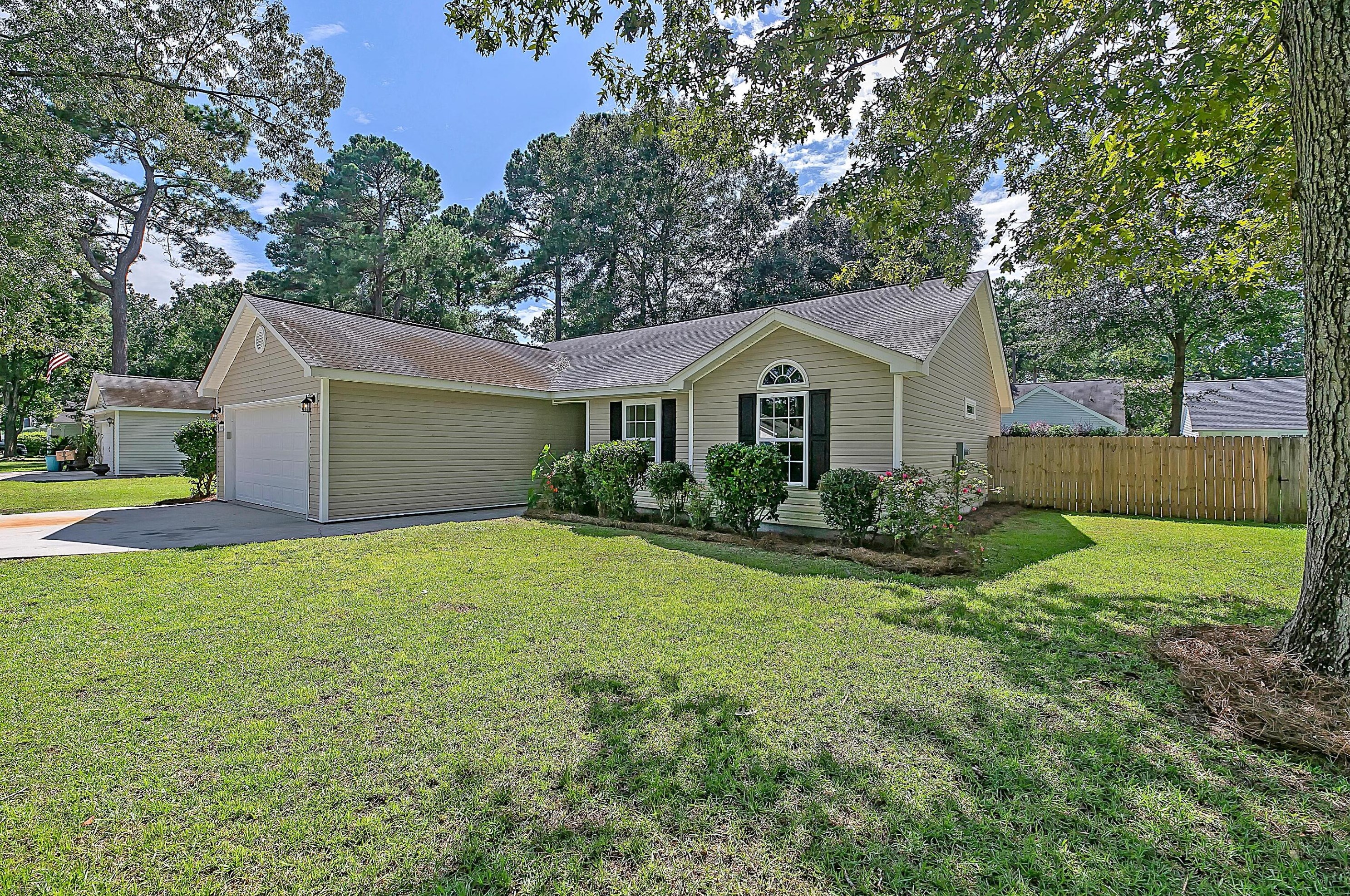 699 Ponderosa Dr, Charleston, SC 29414-5102
