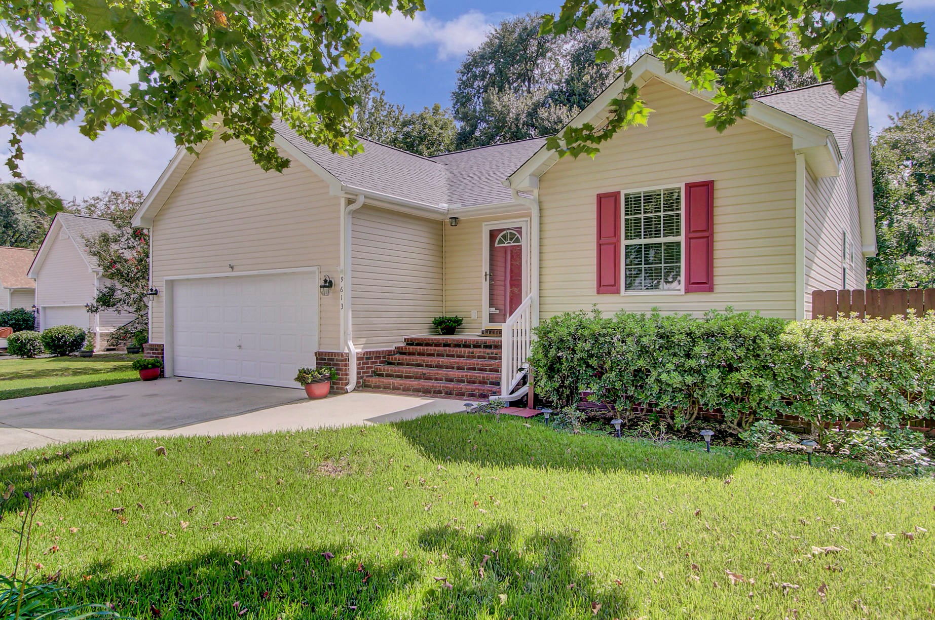 9613 Crosscut Dr, Ladson, SC 29456