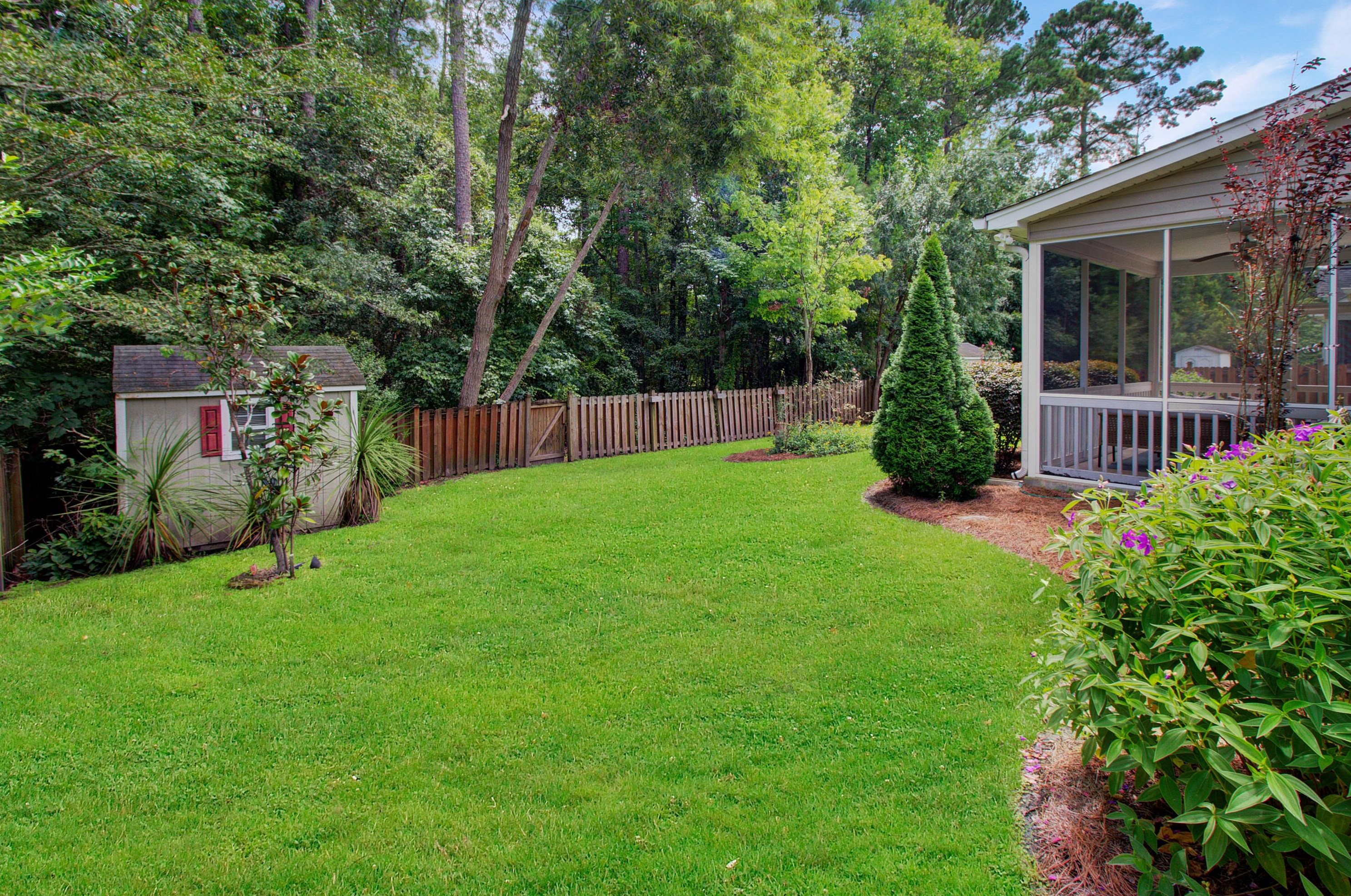 9237 Markleys Grove Blvd, Summerville SC  29485-8685 exterior