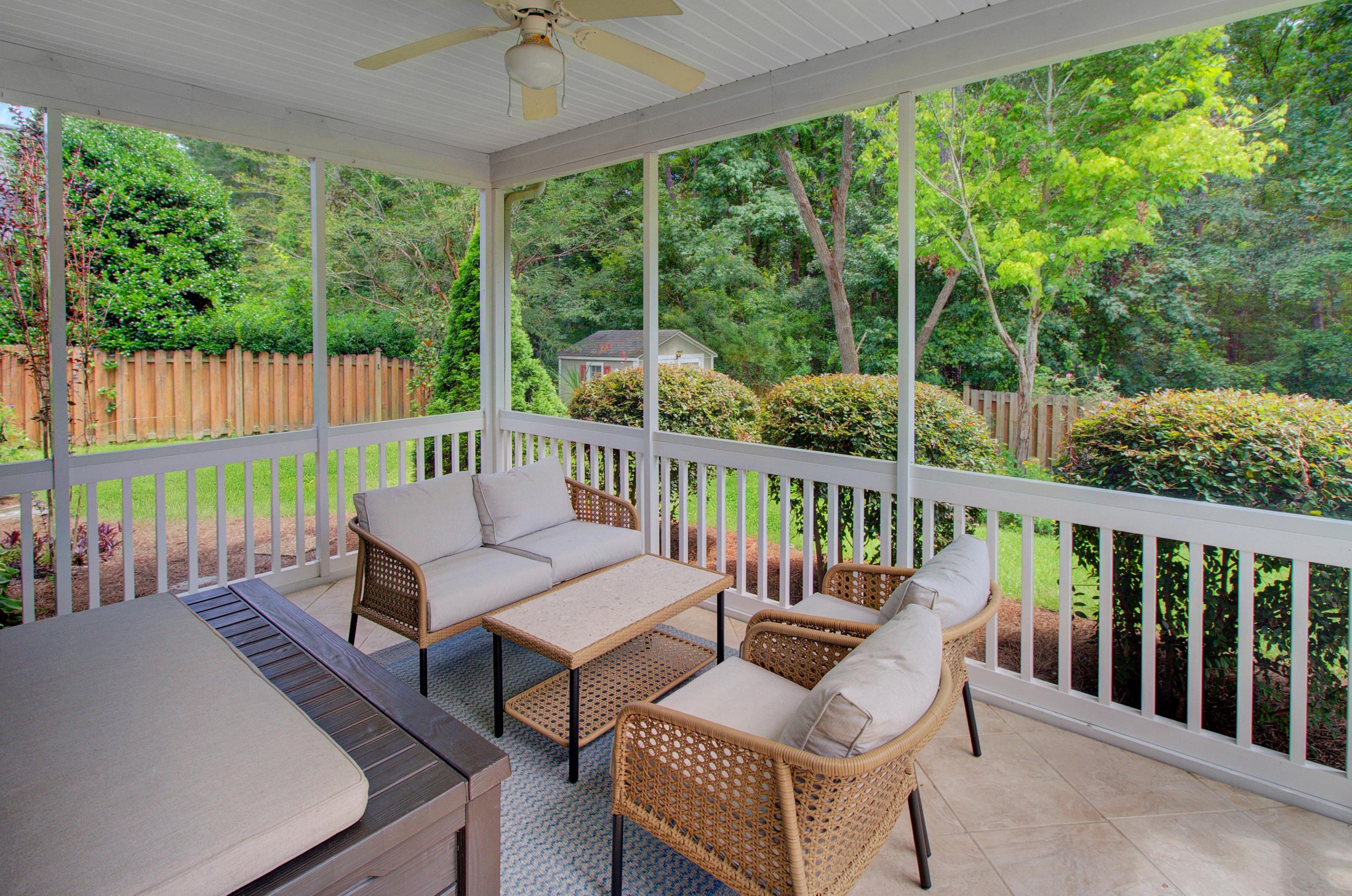 9237 Markleys Grove Blvd, Summerville SC  29485-8685 exterior