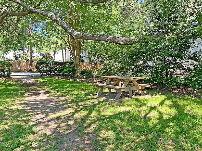 1719 Crystal Lk Dr, Charleston SC 29412-8279 exterior