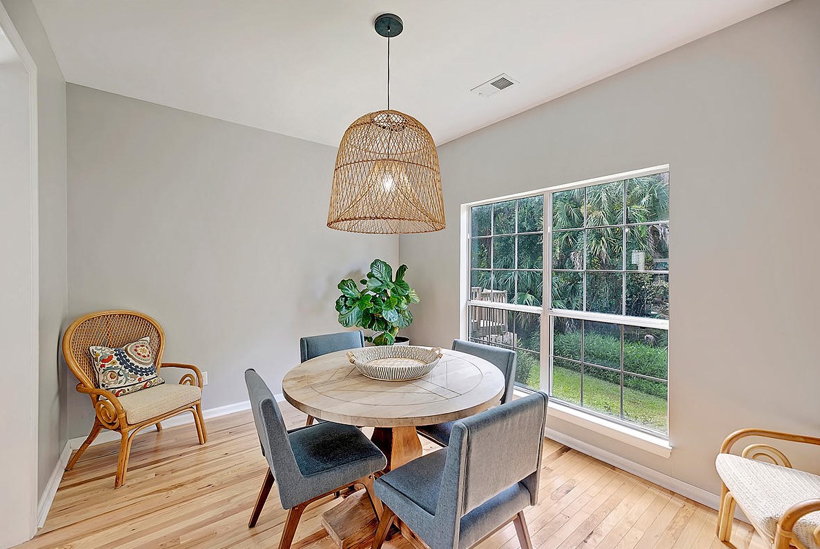 1719 Crystal Lk Dr, Charleston SC 29412-8279 exterior