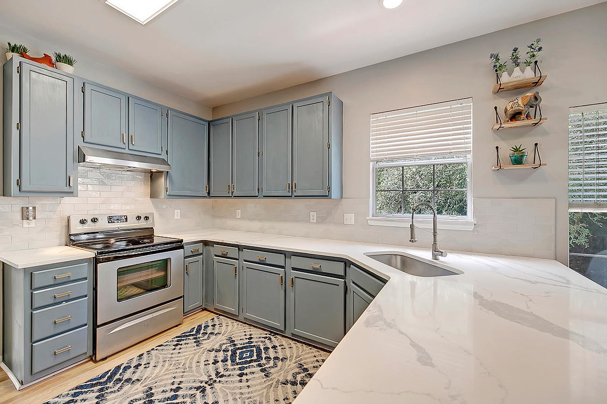 1719 Crystal Lk Dr, Charleston SC 29412-8279 exterior