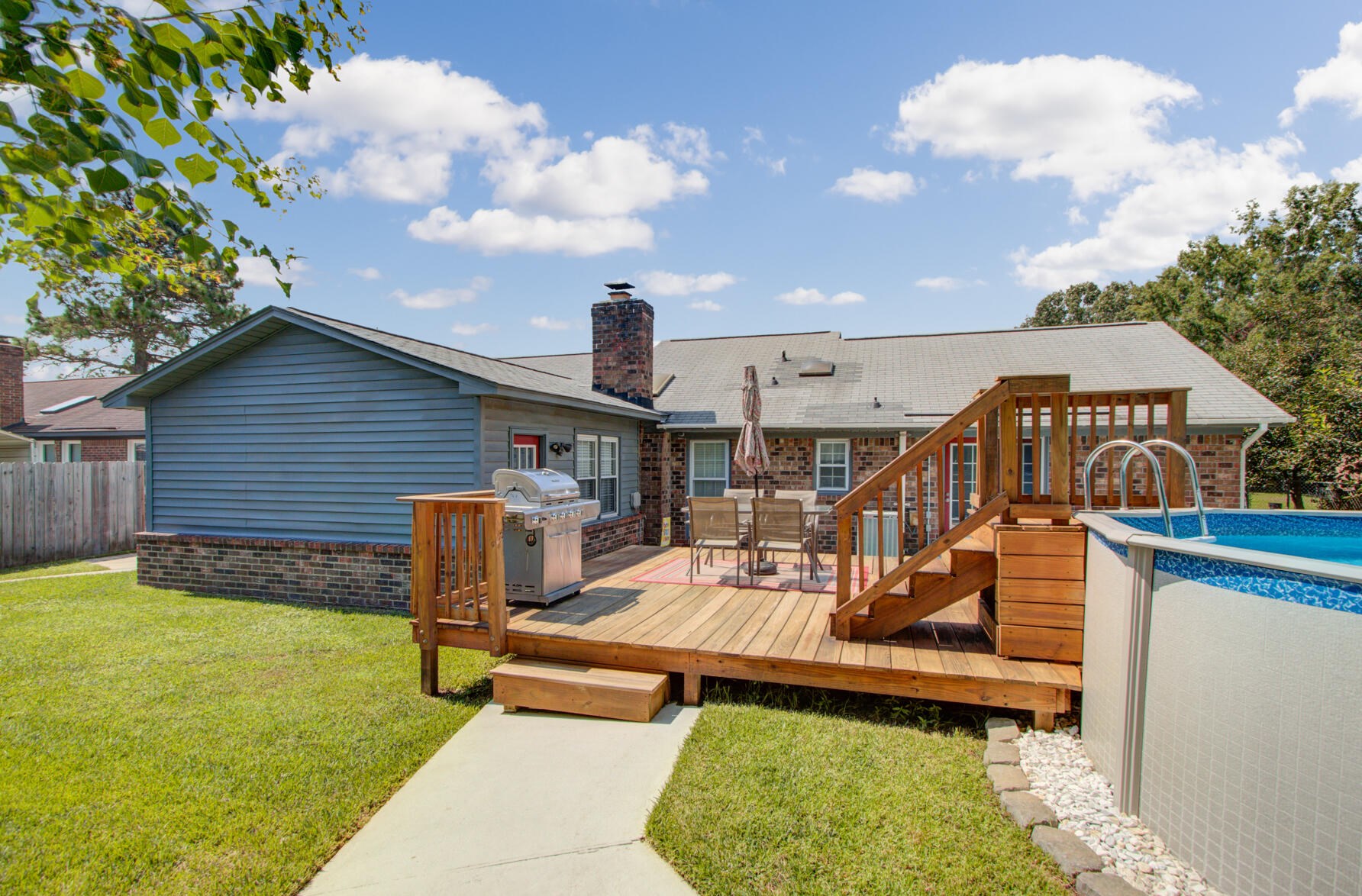 217 Horseshoe Dr, Charleston, SC 29445-4608