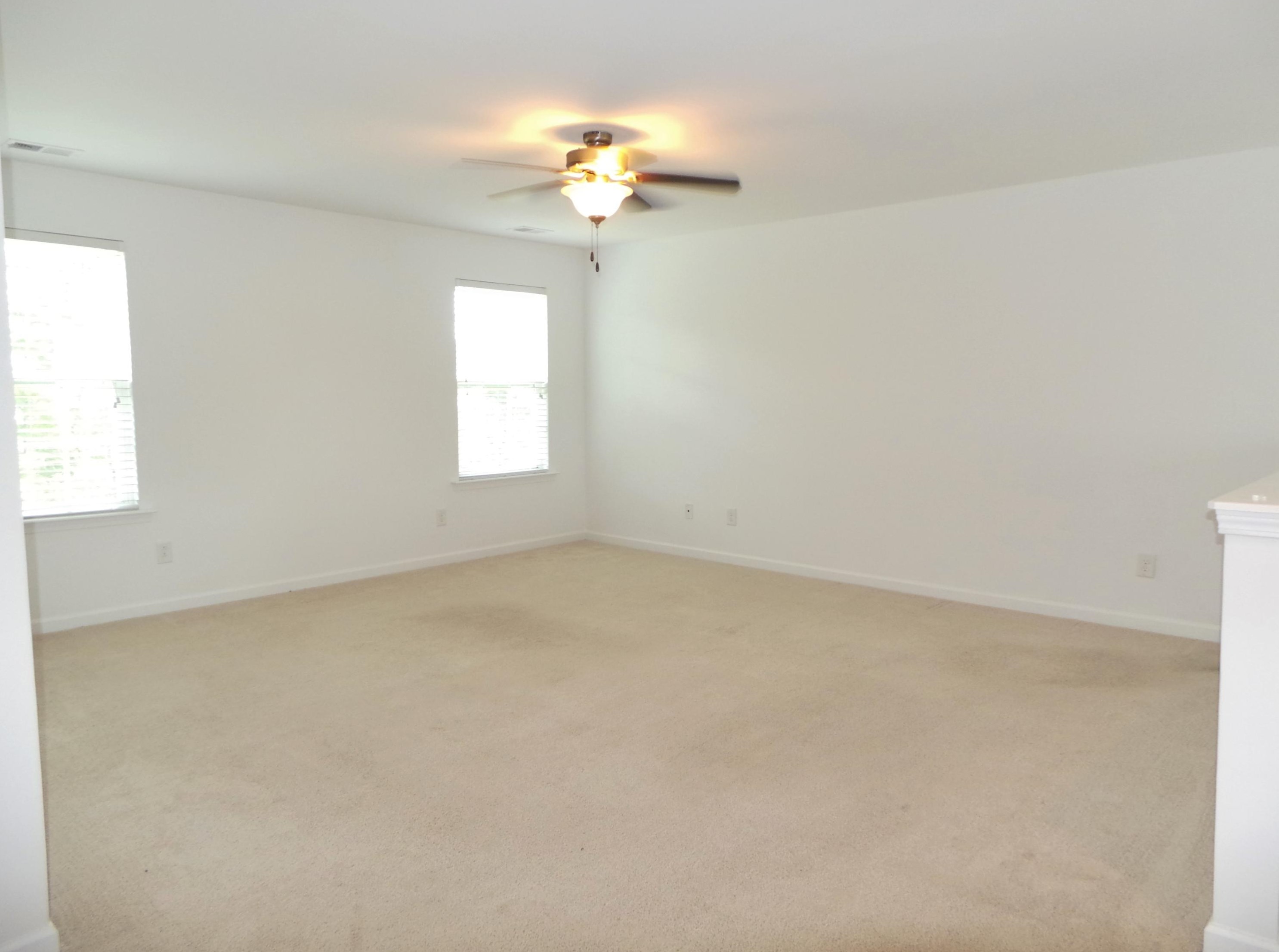 465 Whispering Breeze Ln, Summerville SC  29486 exterior