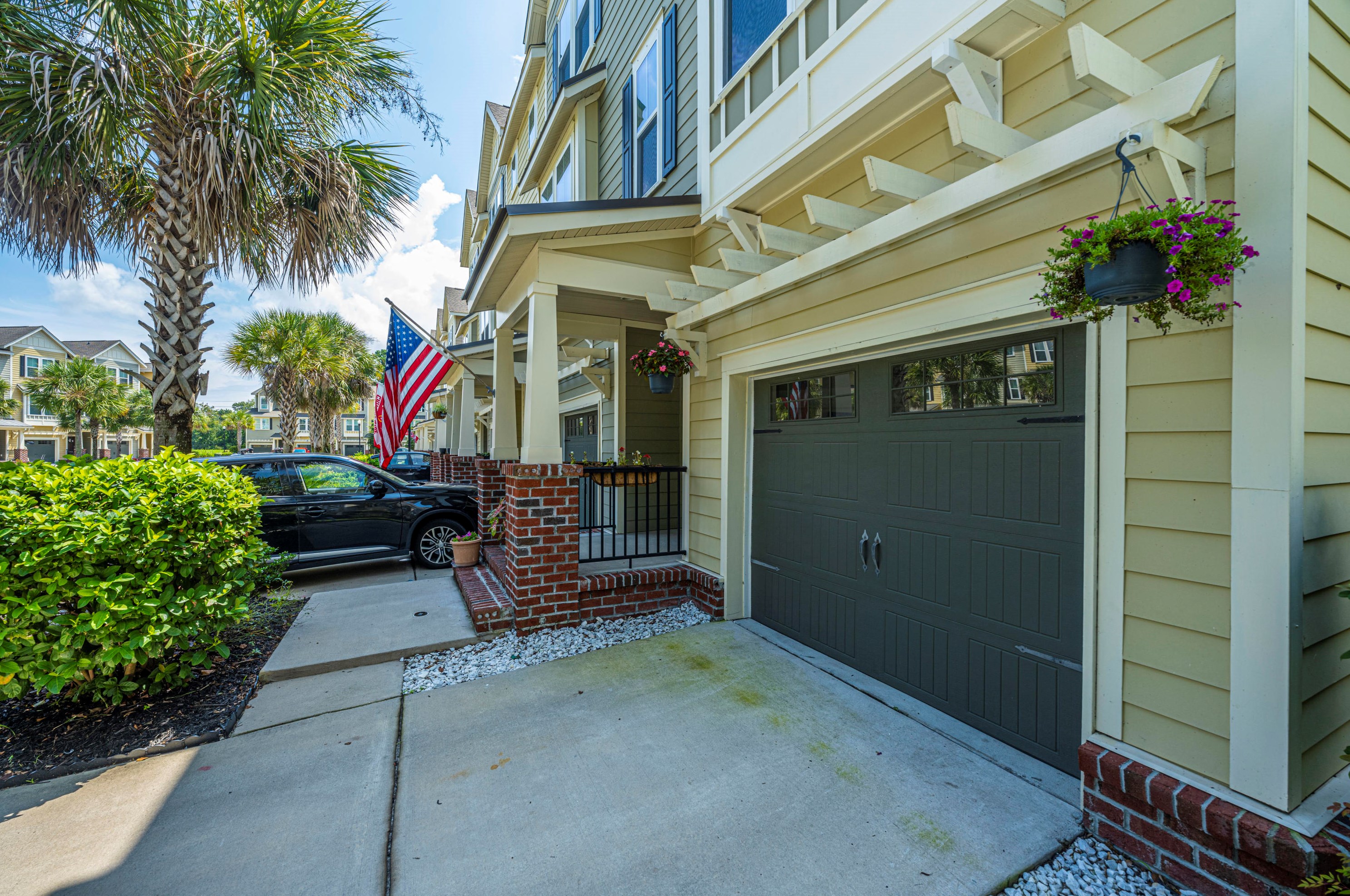 1247 Dingle Rd, Mount Pleasant, SC 29466