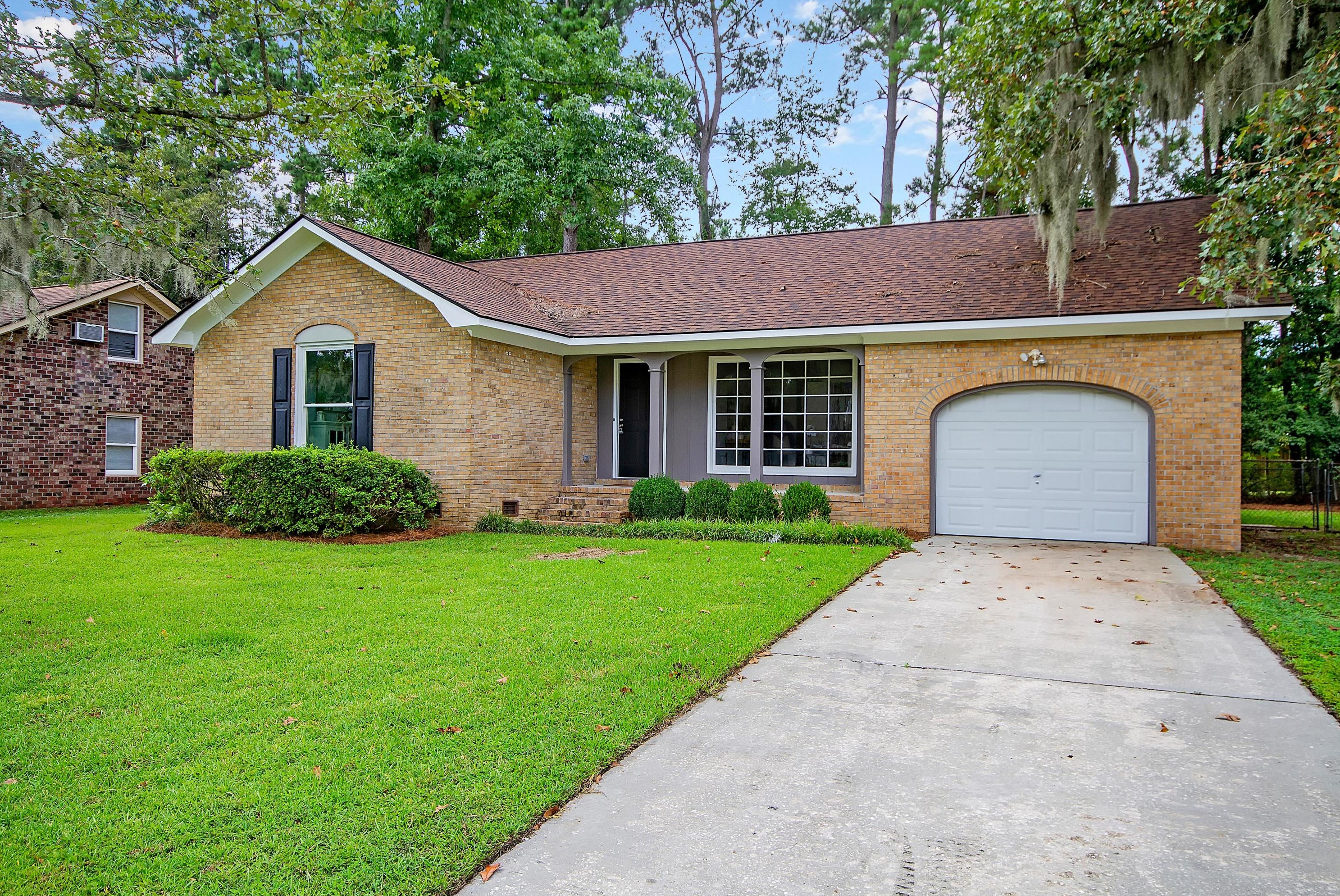 138 Ponderosa Dr, Ladson, SC 29456