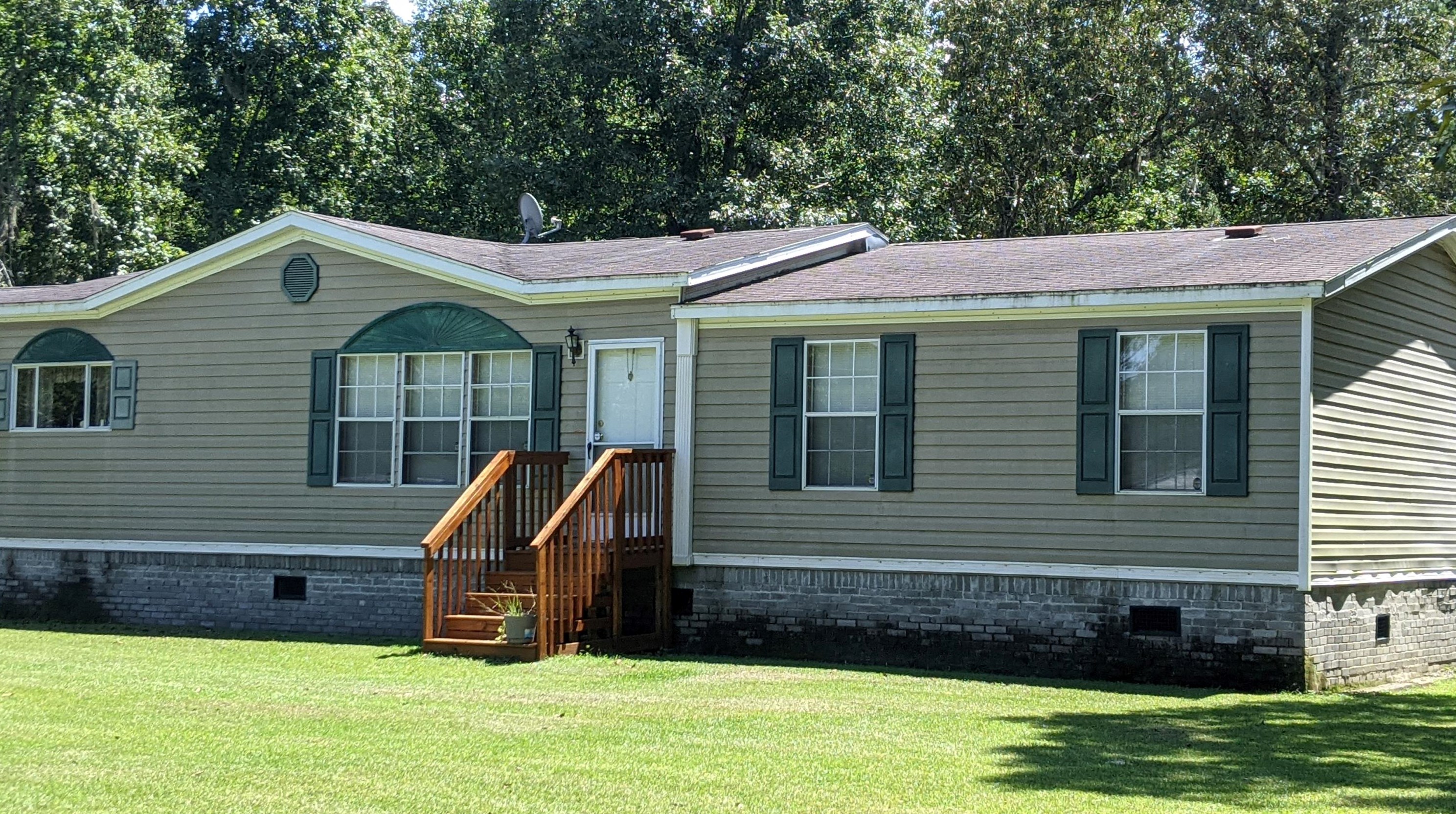 185 Moncks Corner Rd, Eutawville, SC 29048