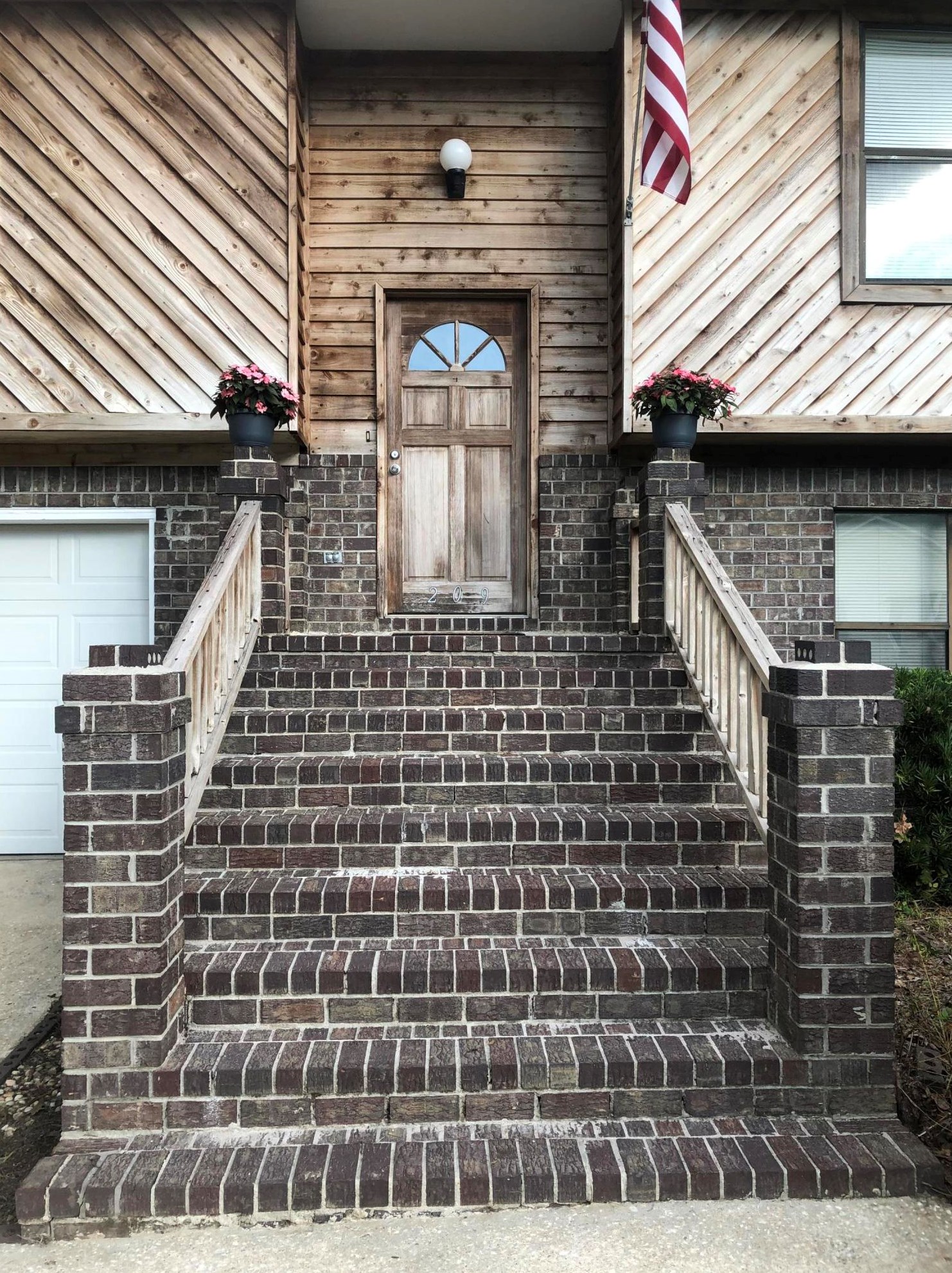 209 Mohican Cir, Summerville, SC 29483-9258