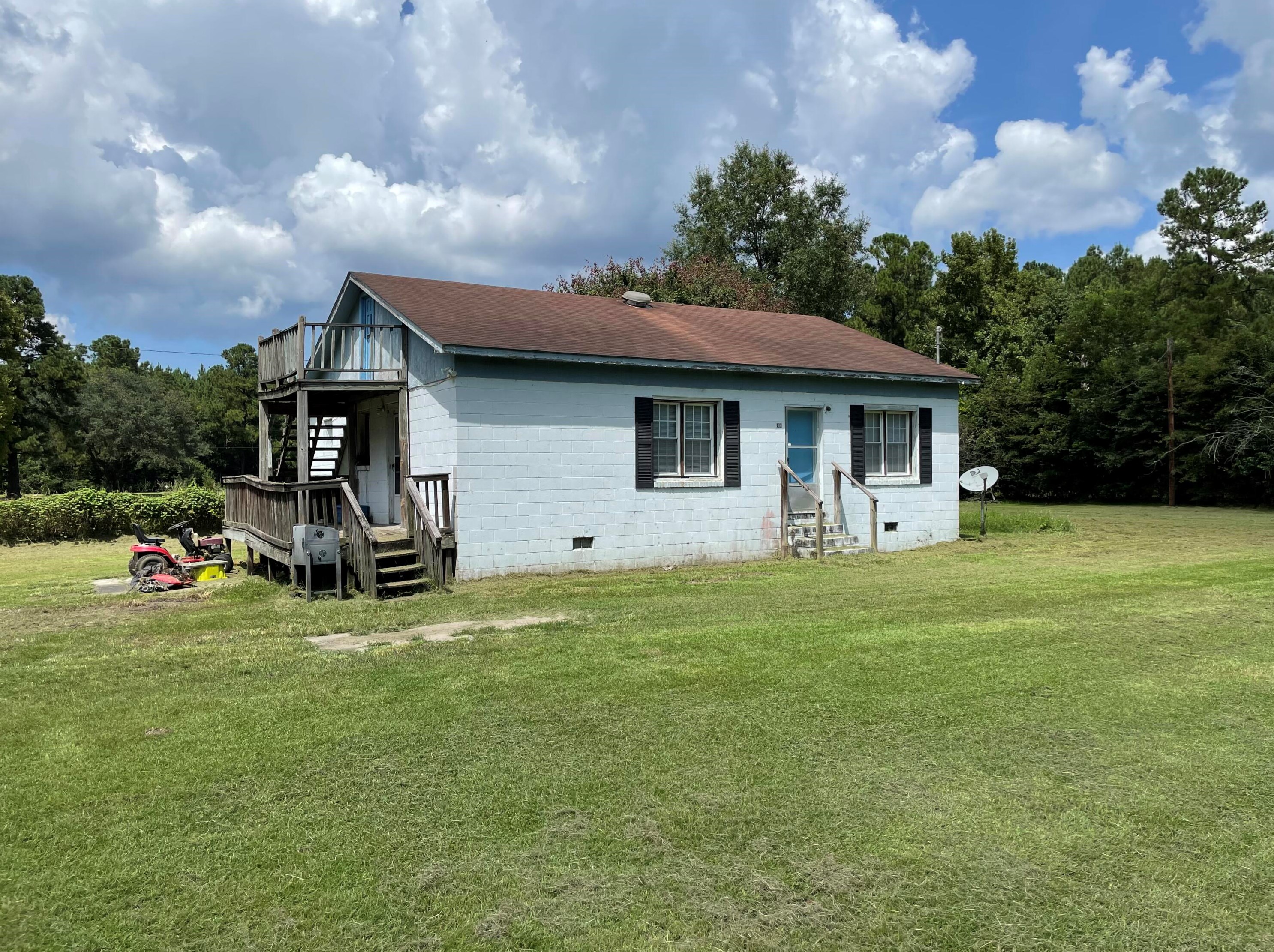 306 Deliverance Dr, Eutawville, SC