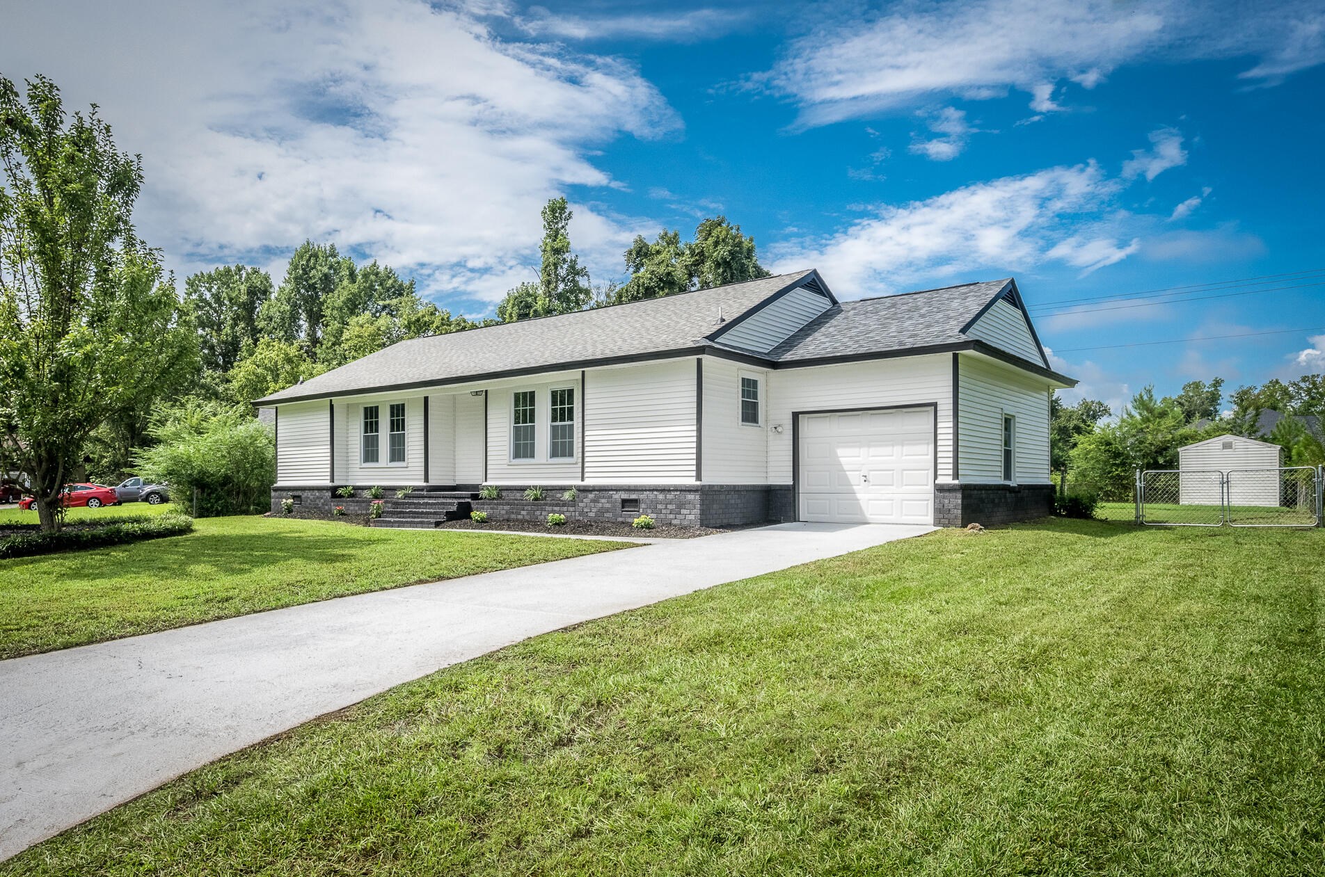 256 Columbia Dr, Ladson, SC 29456