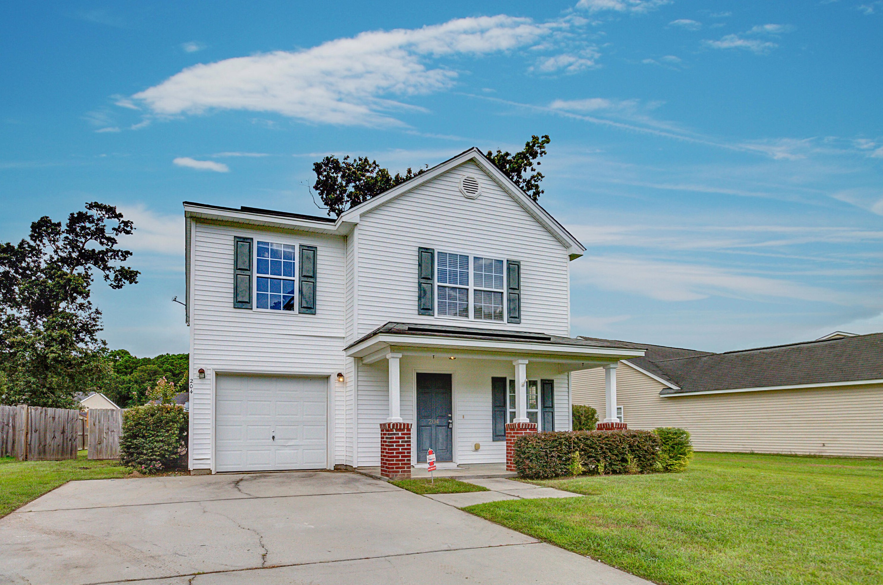 204 Border Rd, Charleston, SC 29445-9642
