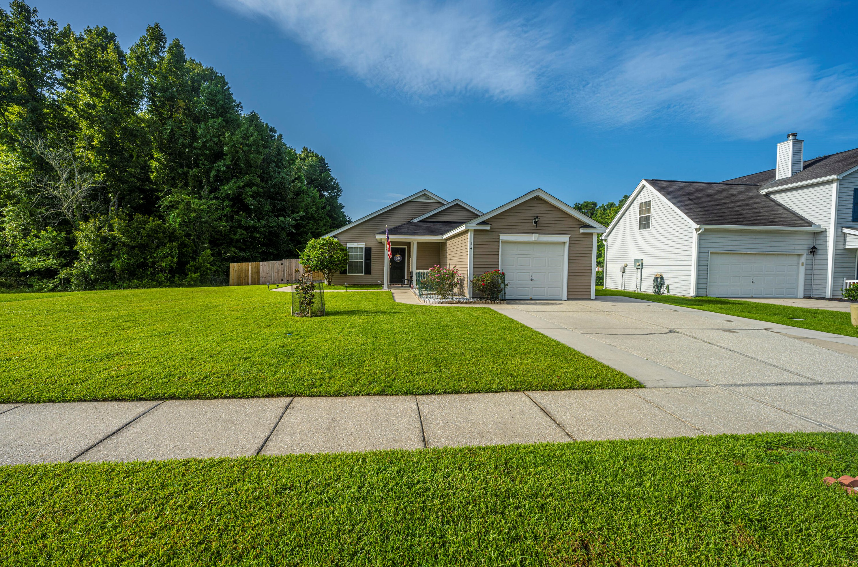 541 Beverly Dr, Summerville, SC 29485-8175