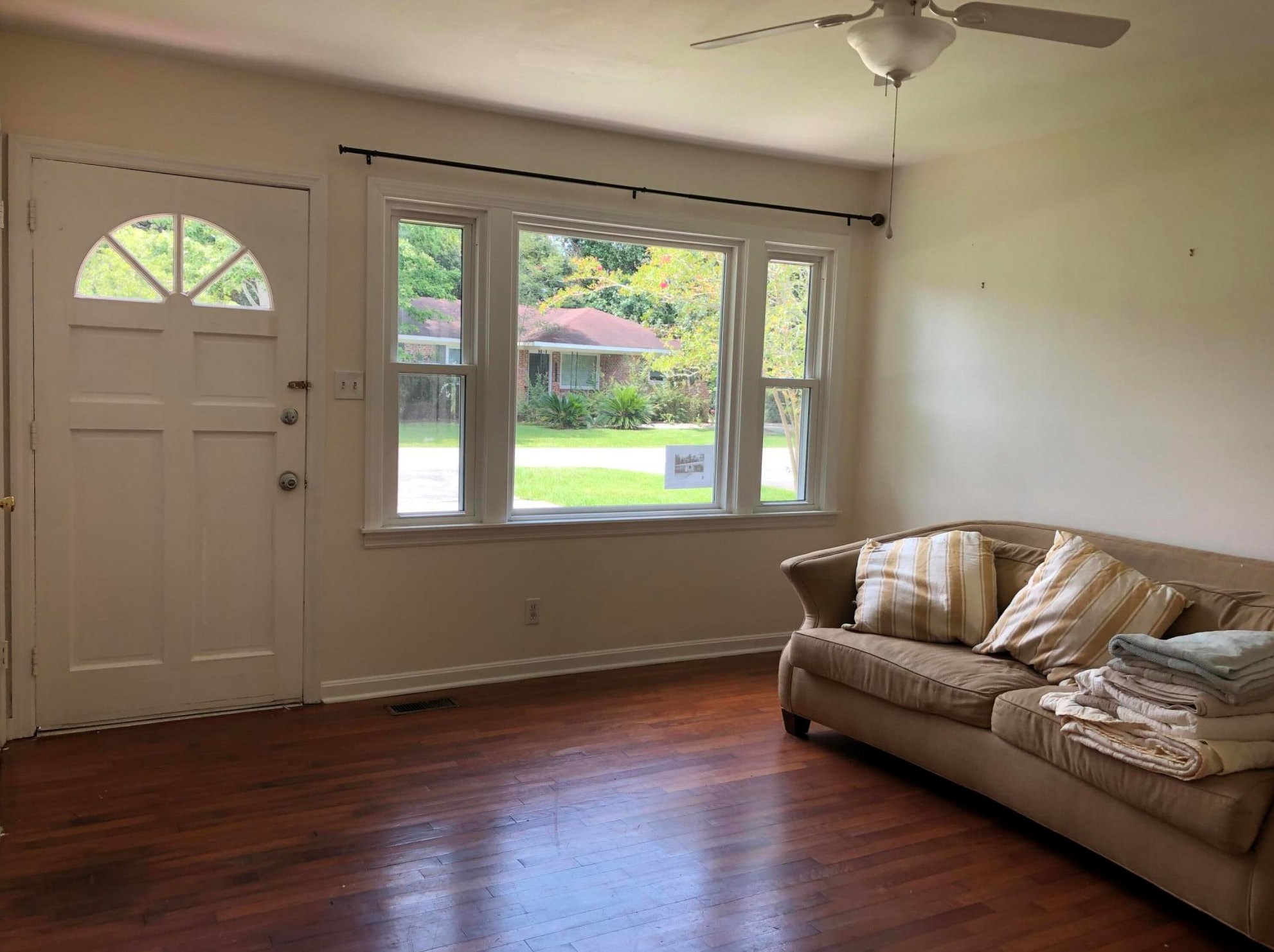 1787 Markham Rd, Charleston, SC 29414-6105