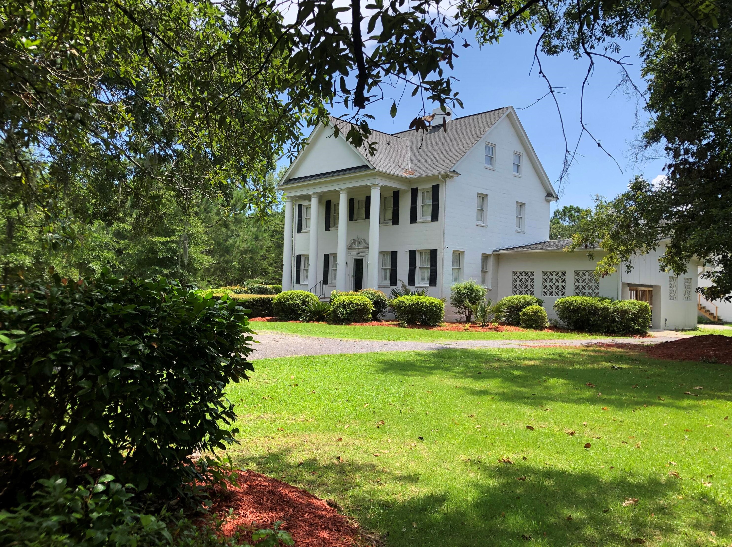 2287 Ashley River Rd, Charleston, SC 29414