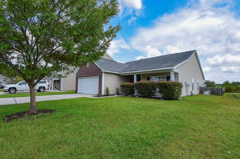 330 Deep River Rd, Summerville, SC 29483-5381