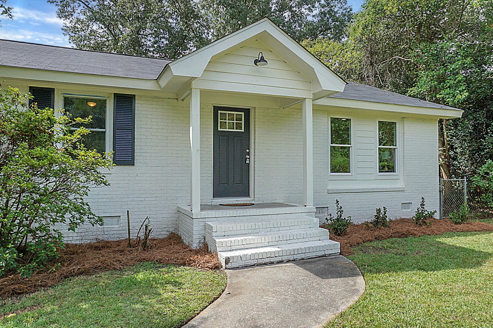 1132 Ot Wallace Blvd, Moncks Corner, SC 29461-8226