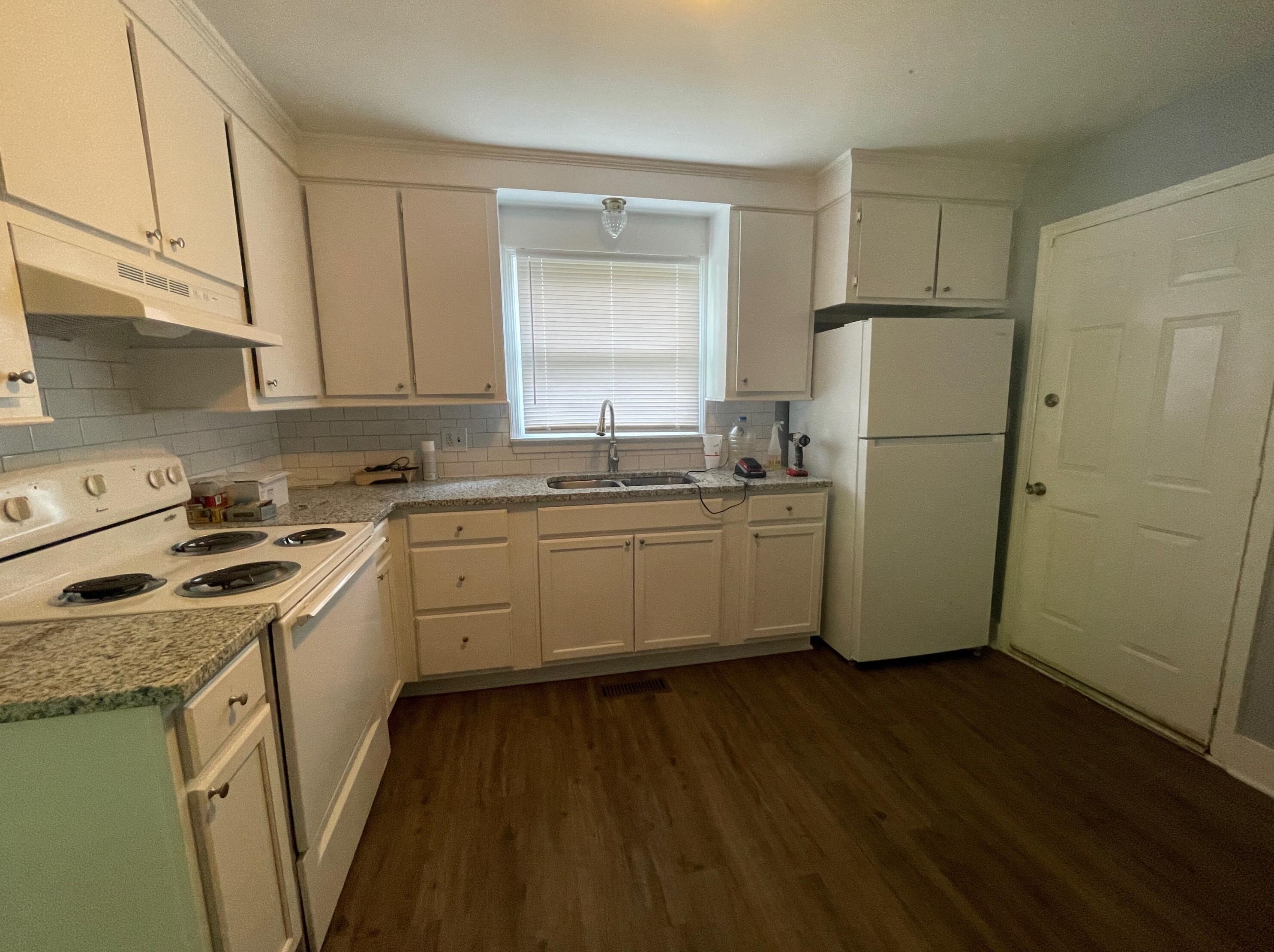 2333 Falcon Rd, Charleston, SC 29406