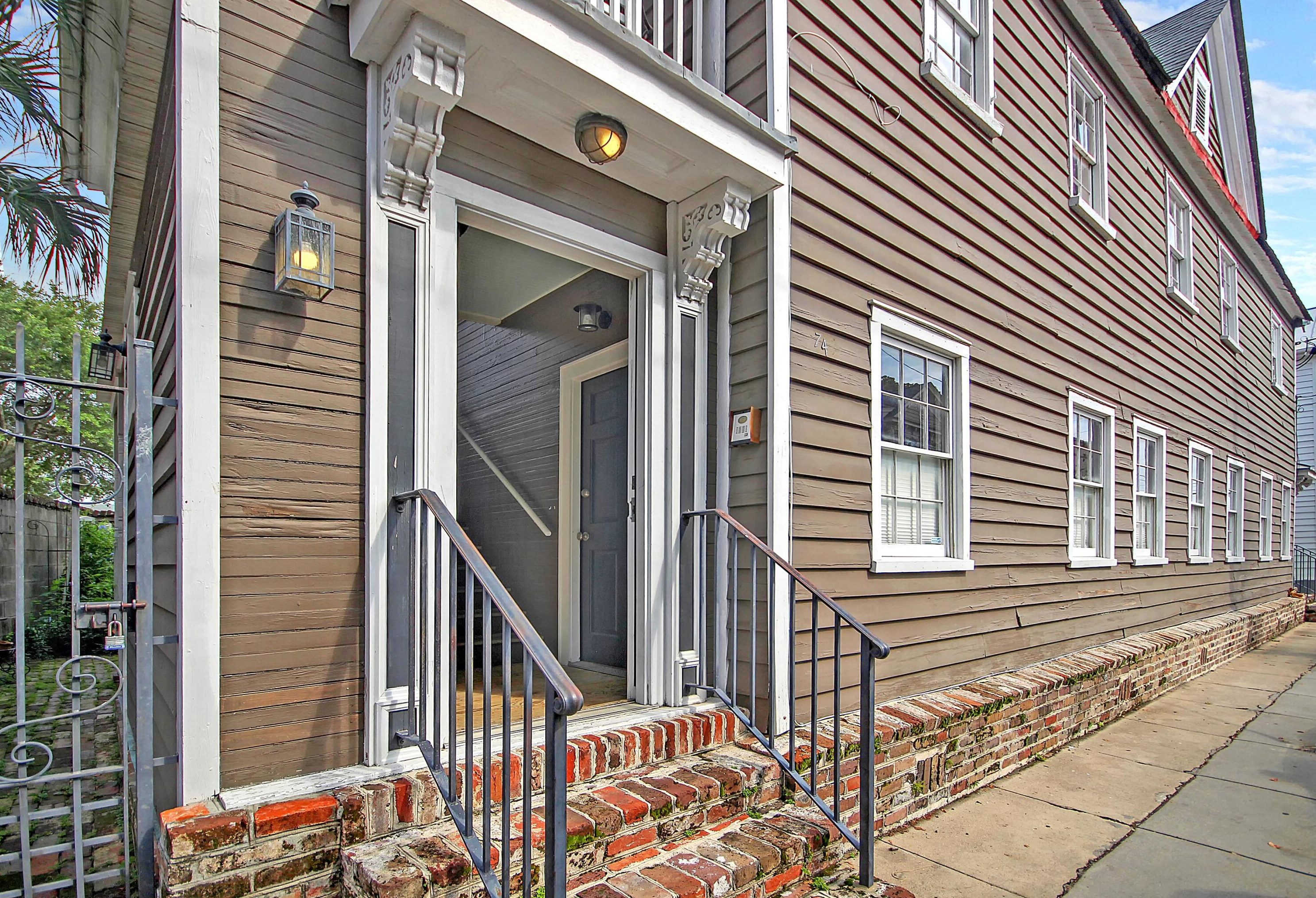 74 Reid St, Charleston, SC 29403-6662