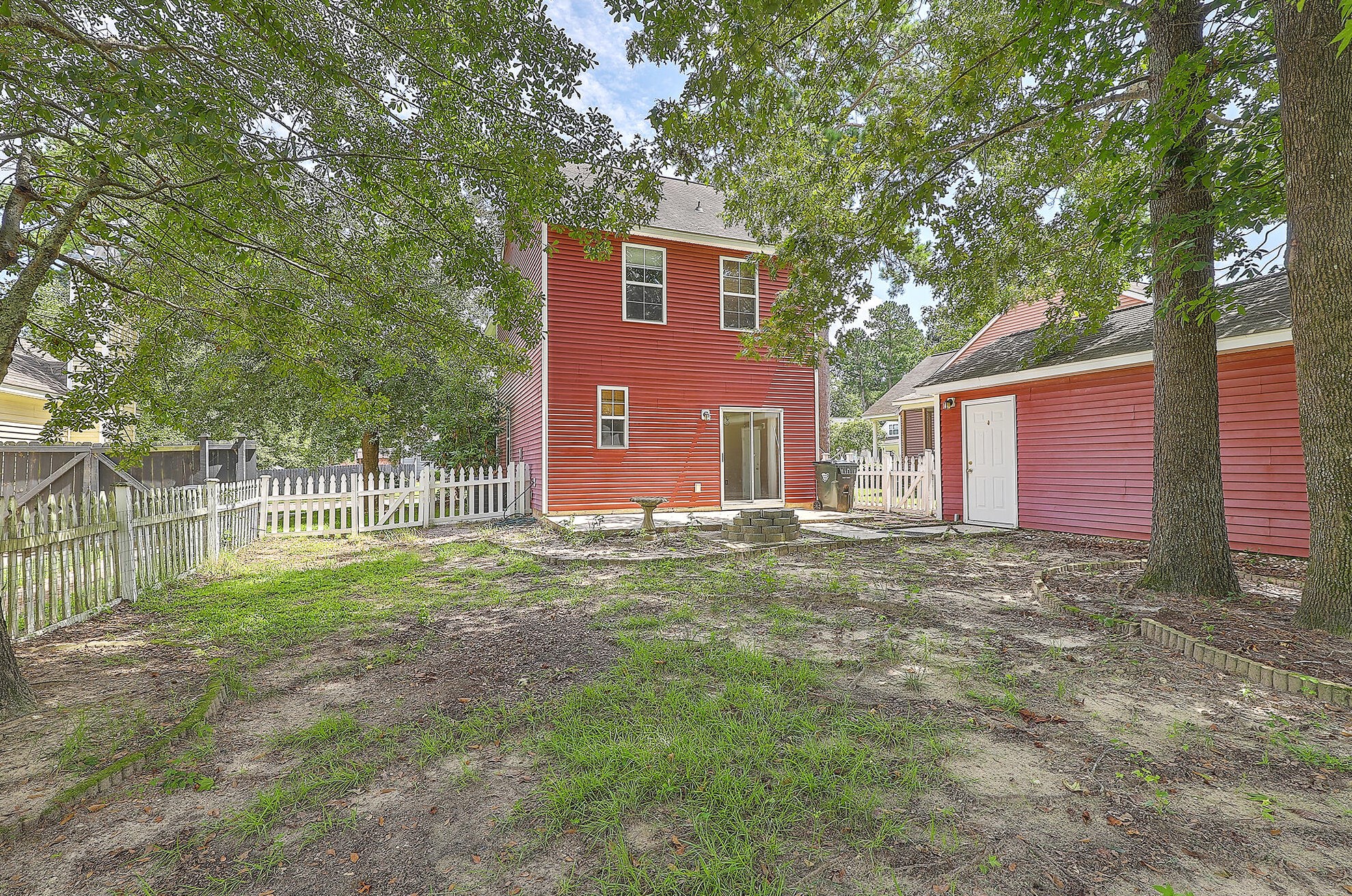 8983 Planters Row Ln, Summerville SC  29485-8968 exterior