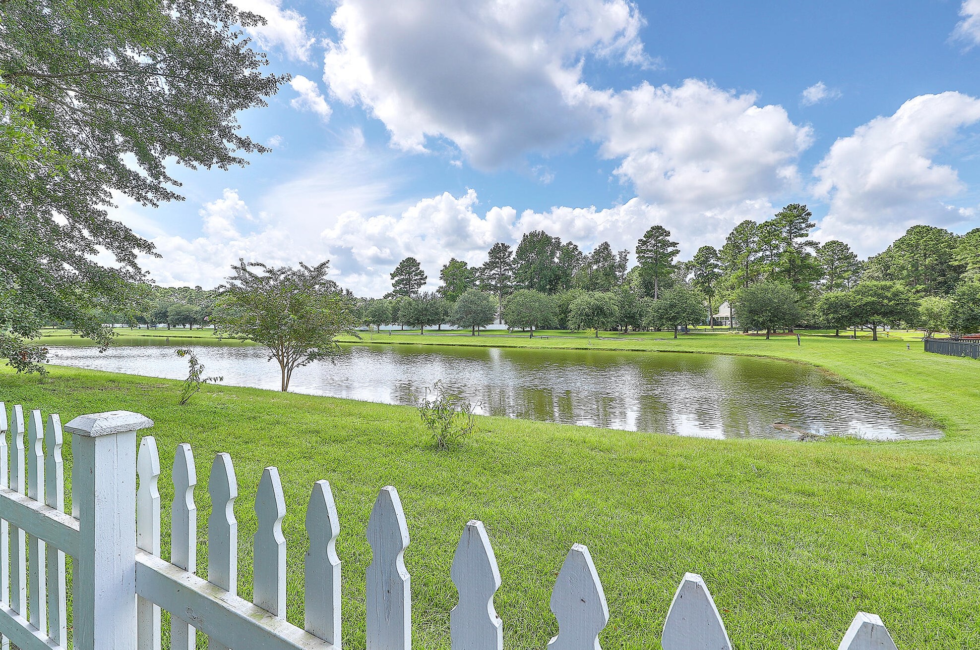 8983 Planters Row Ln, Summerville SC  29485-8968 exterior