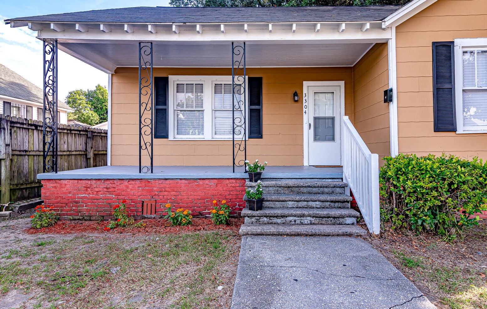 3304 Goldenrod St, Charleston, SC 29405-7867