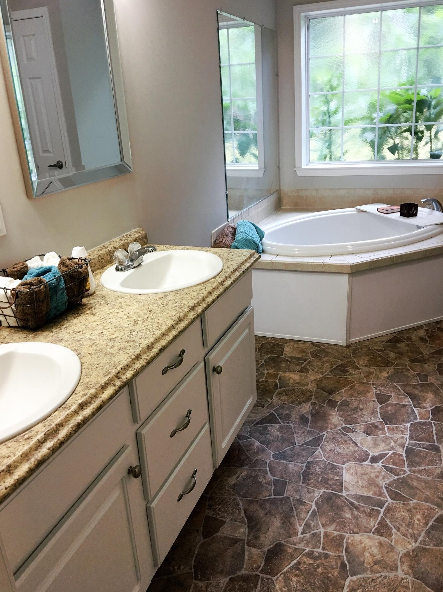 1785 Ruffin Rd, Walterboro SC 29488-9050 exterior