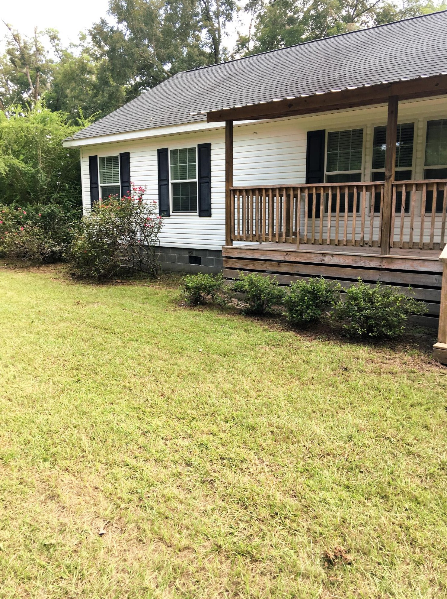 1785 Ruffin Rd, Walterboro SC 29488-9050 exterior