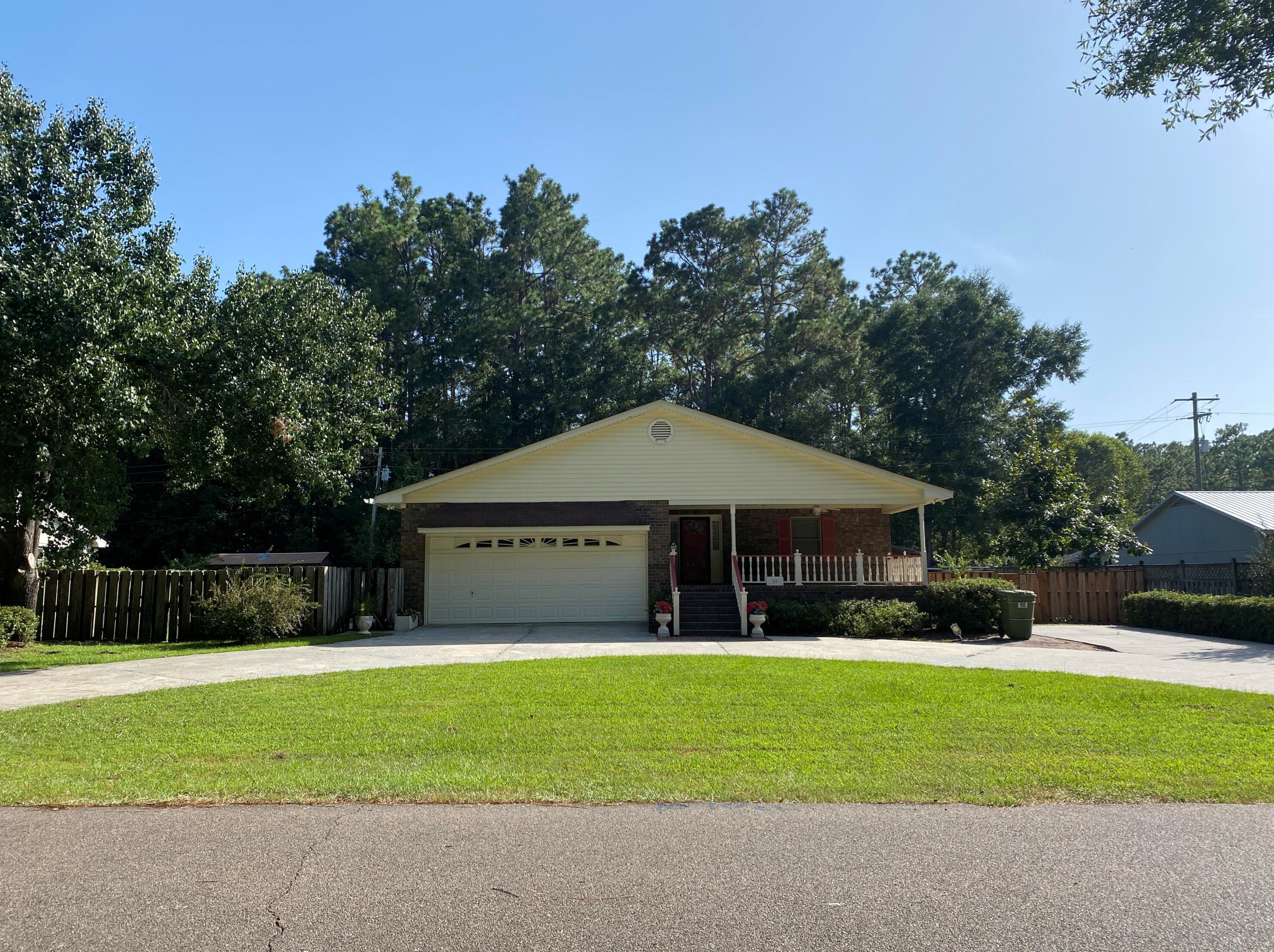 35 Waverly Rd, Walterboro SC  29488-3671 exterior
