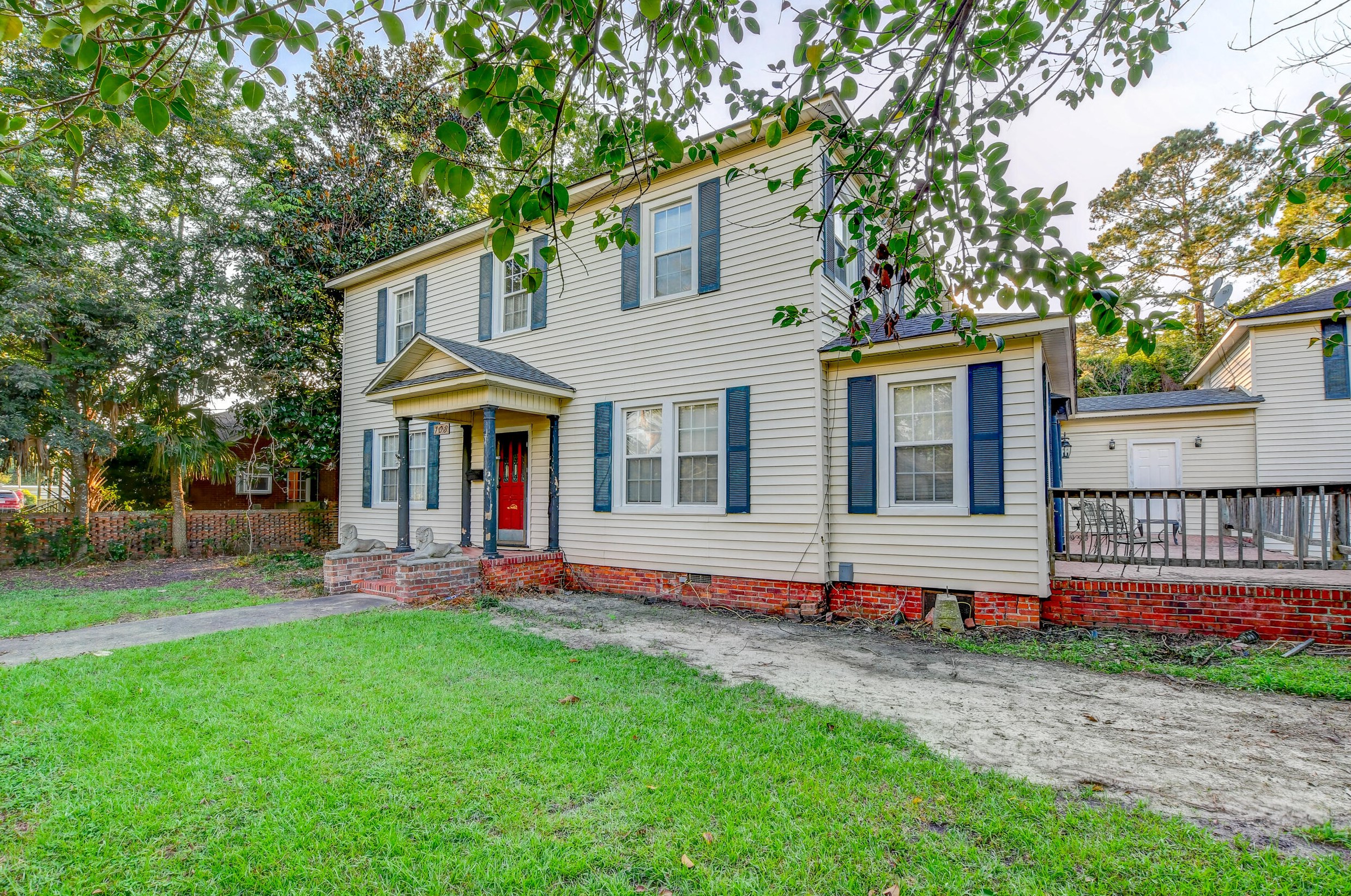 103 N Magnolia Ave, Andrews, SC 29510
