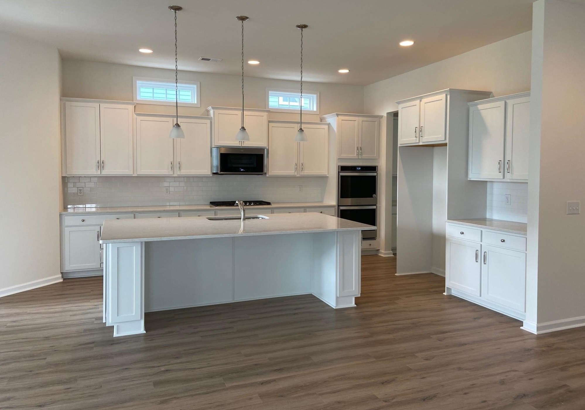 104 Glaze Dr, Summerville, SC 29483-8160