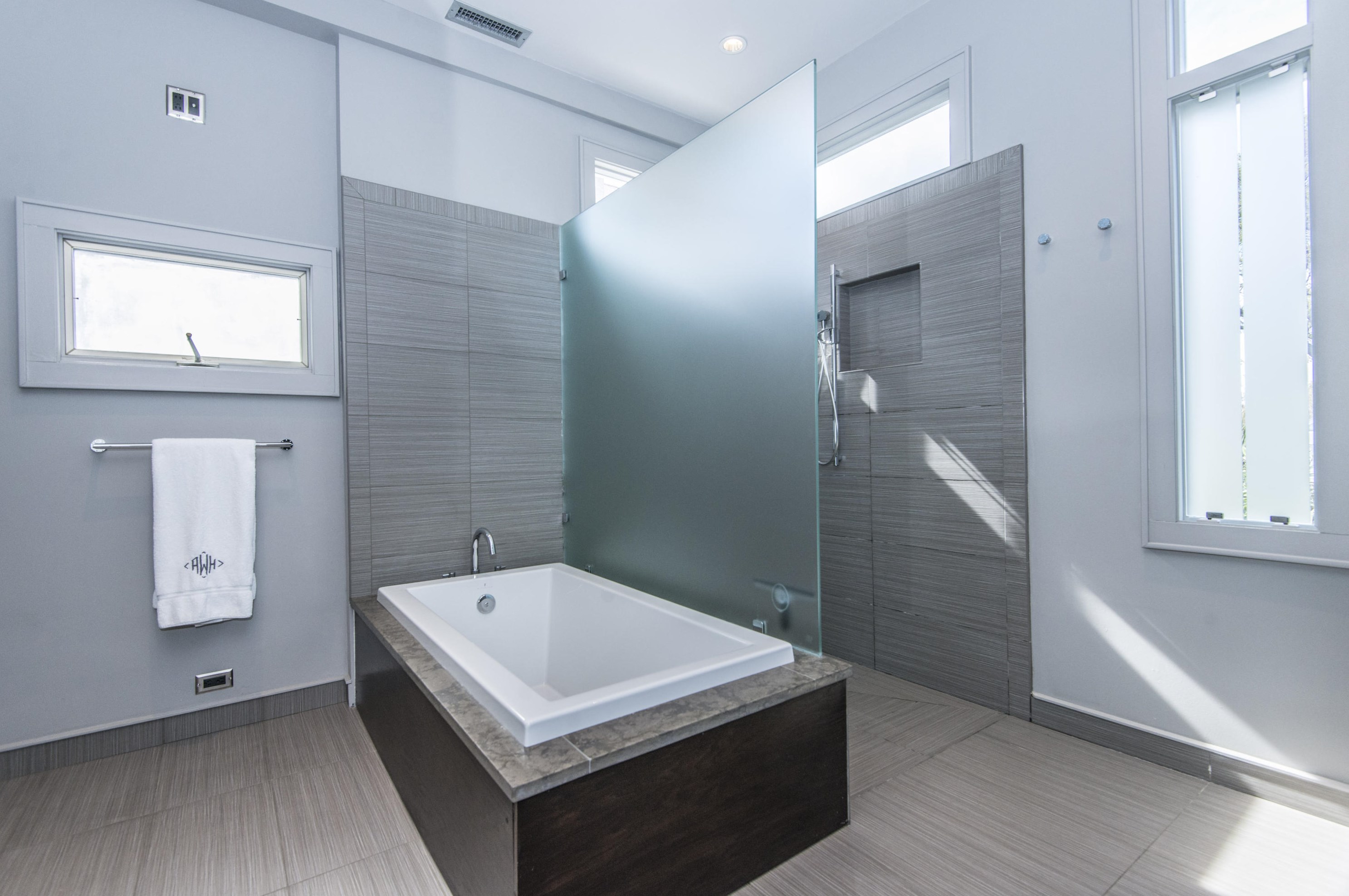 28 Charlotte St, Charleston SC 29403-6613 exterior