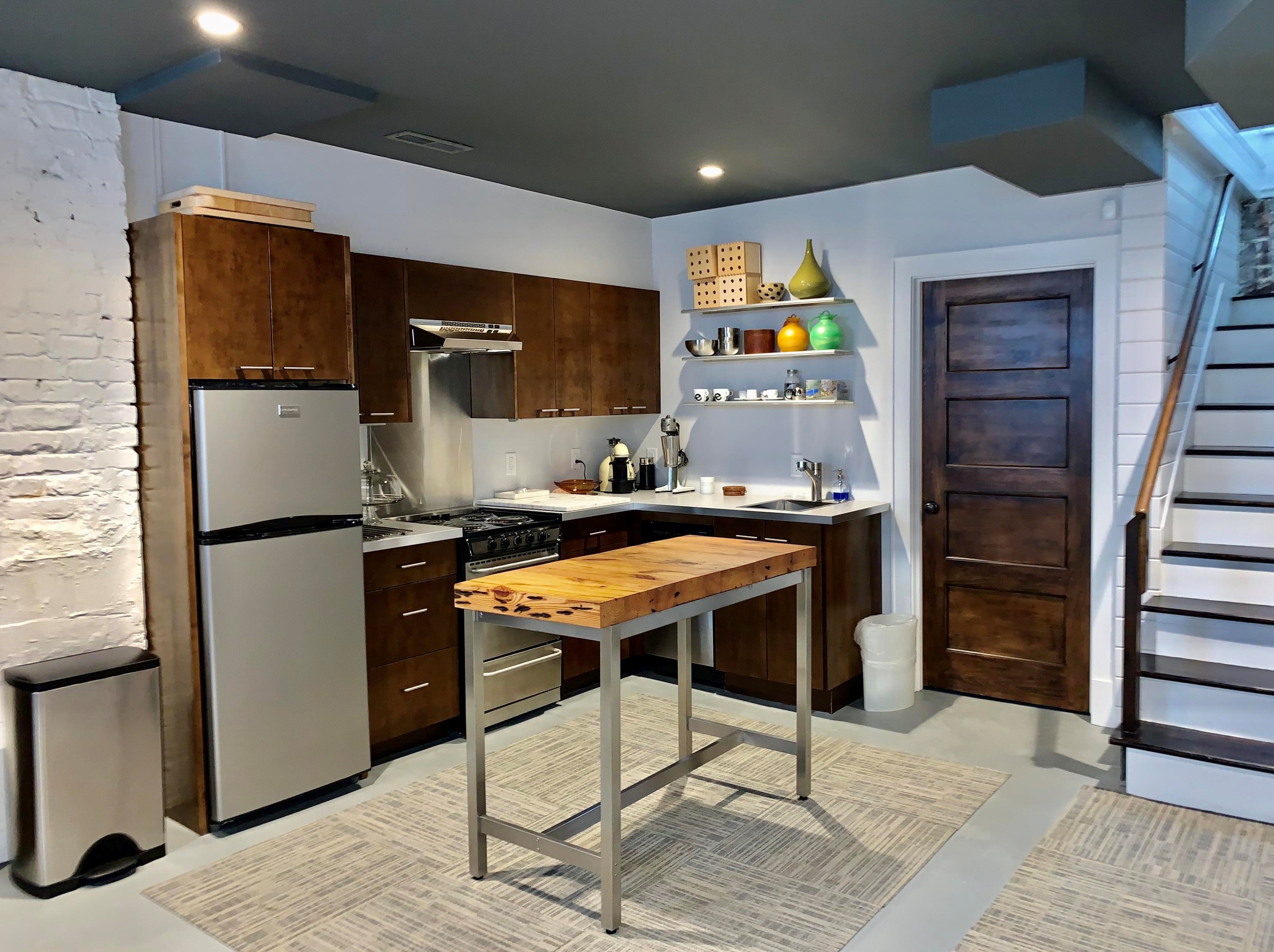 28 Charlotte St, Charleston SC 29403-6613 exterior