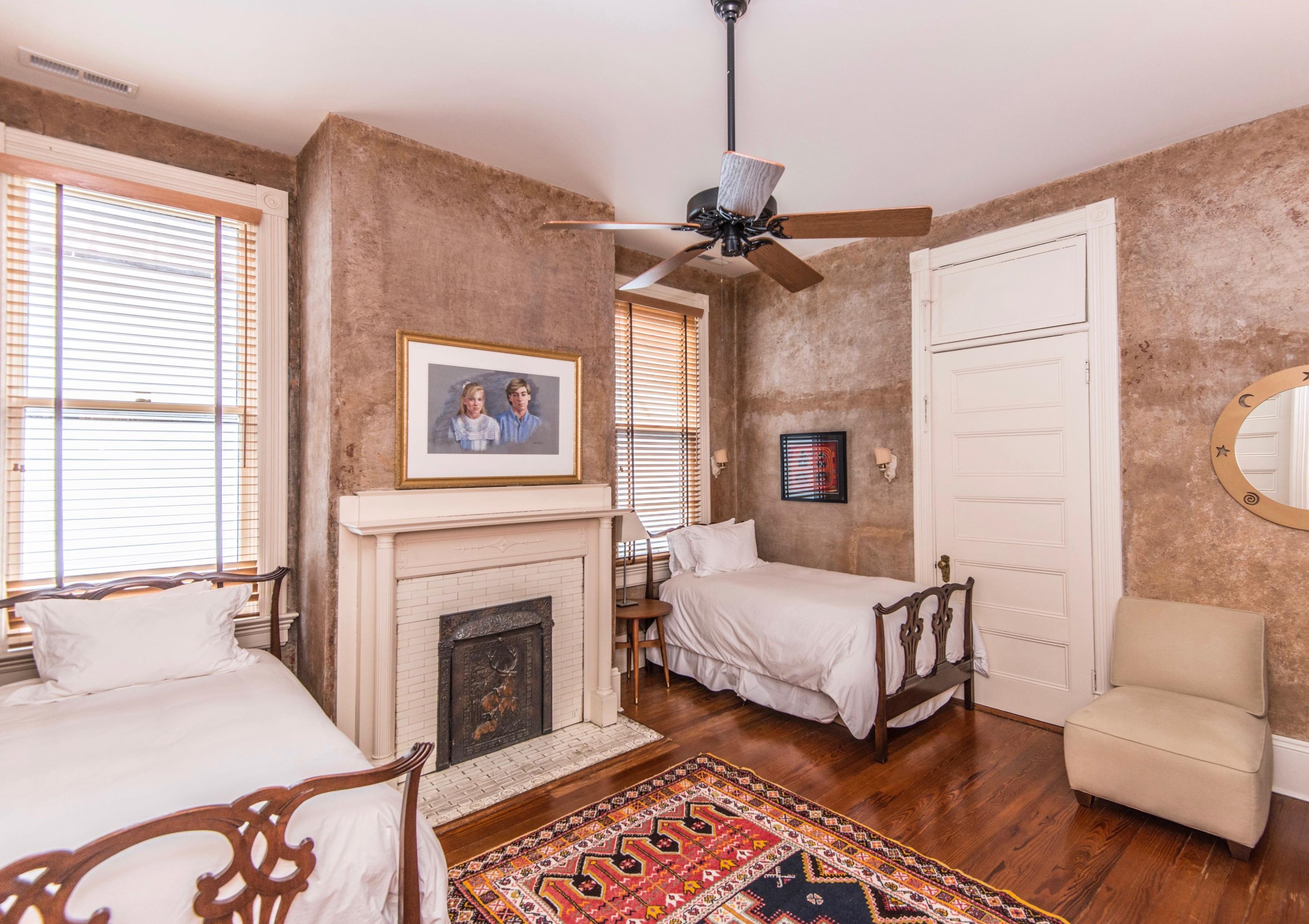 28 Charlotte St, Charleston SC 29403-6613 exterior