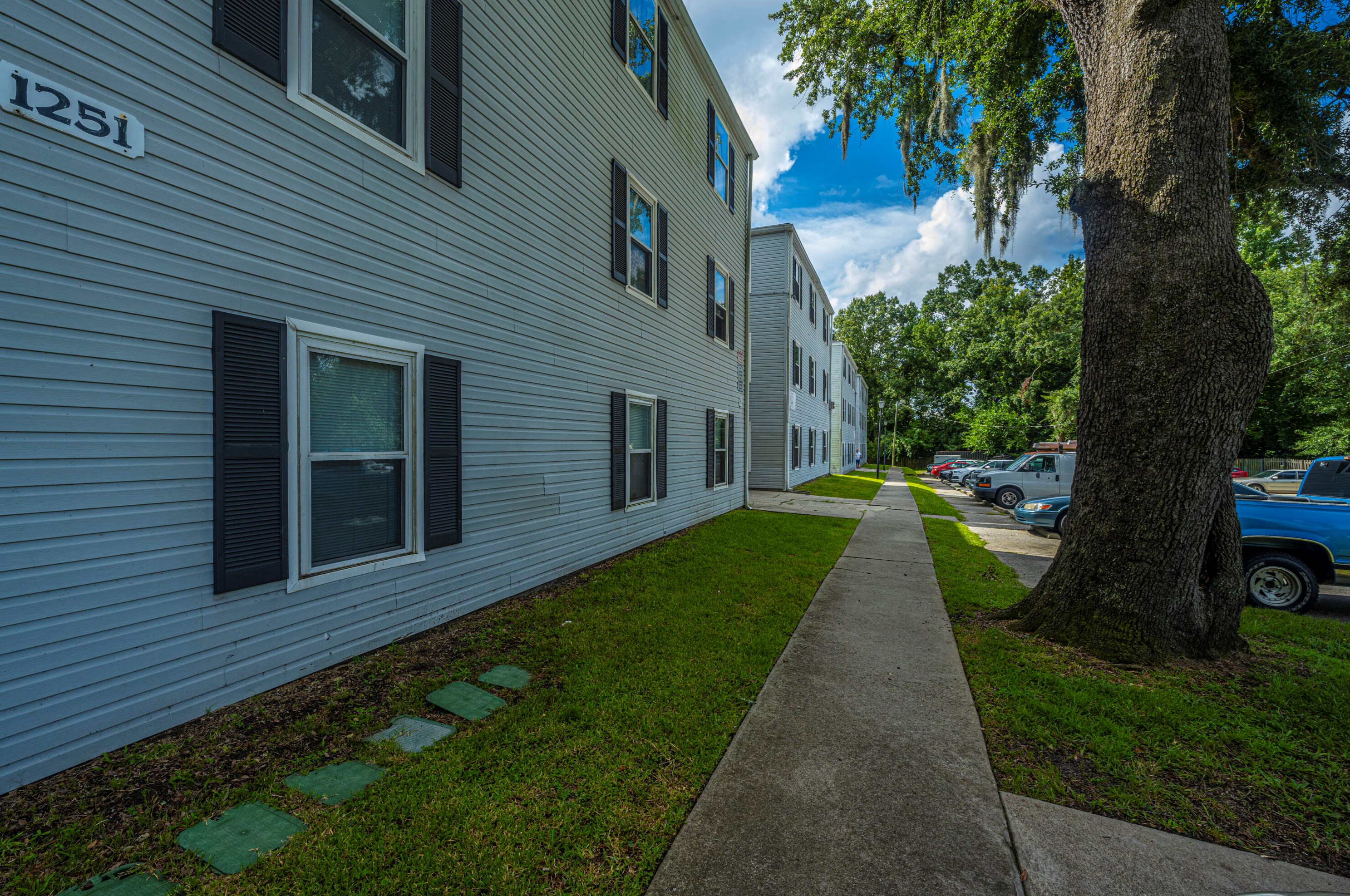 1251 Sumner Ave, Charleston SC 29406-3840 exterior