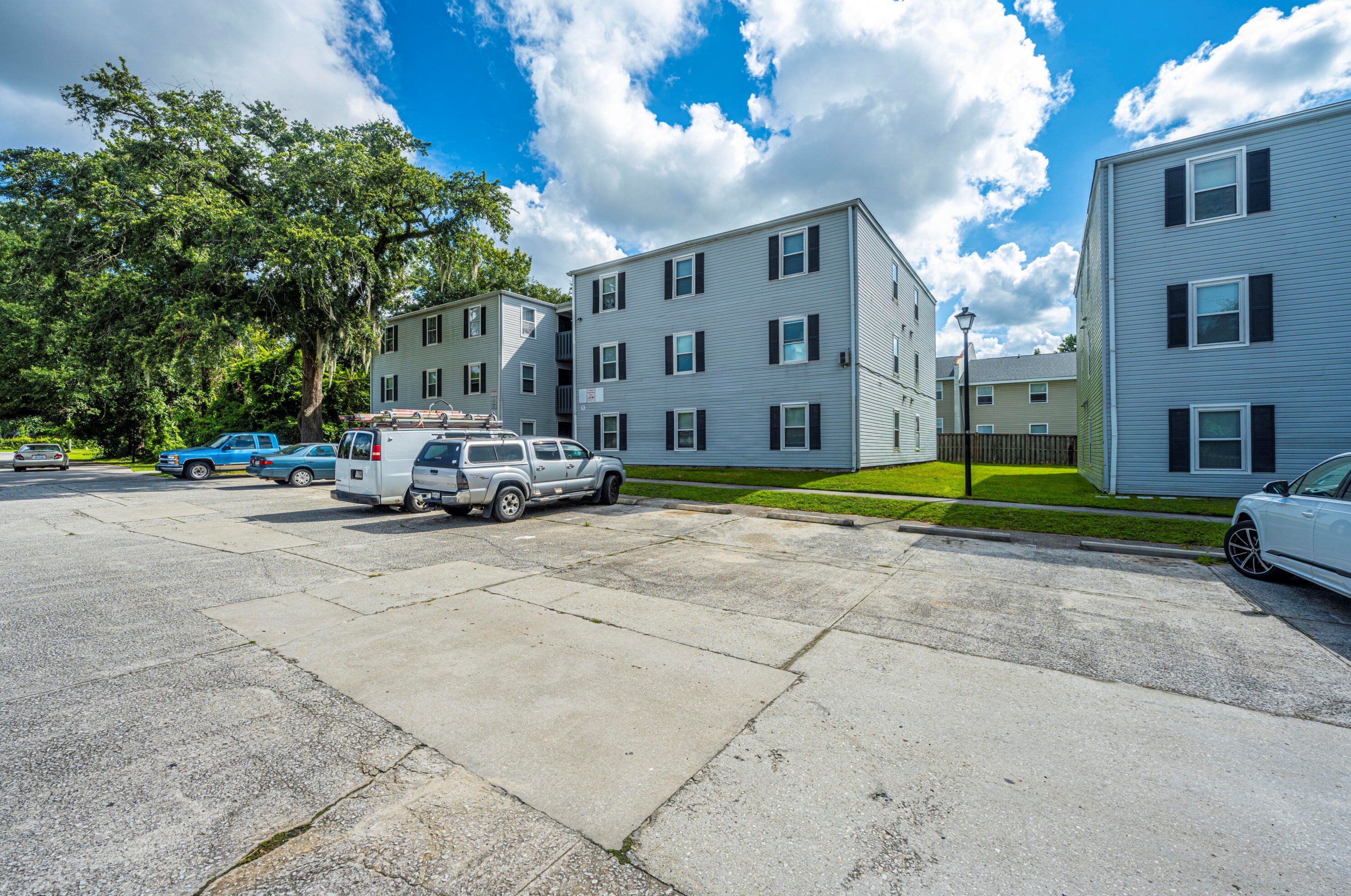 1251 Sumner Ave, Charleston SC 29406-3840 exterior