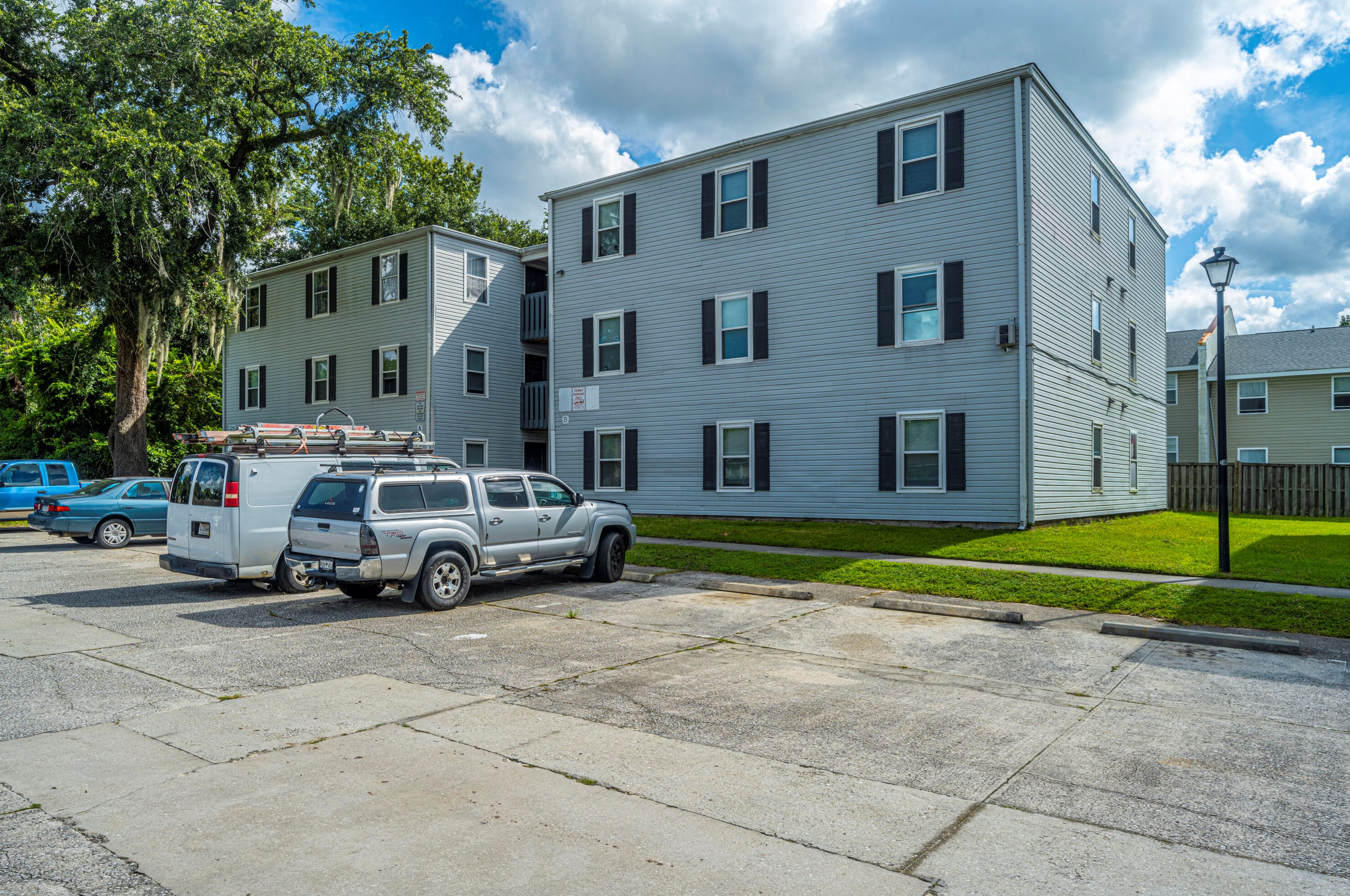 1251 Sumner Ave, Charleston SC 29406-3840 exterior