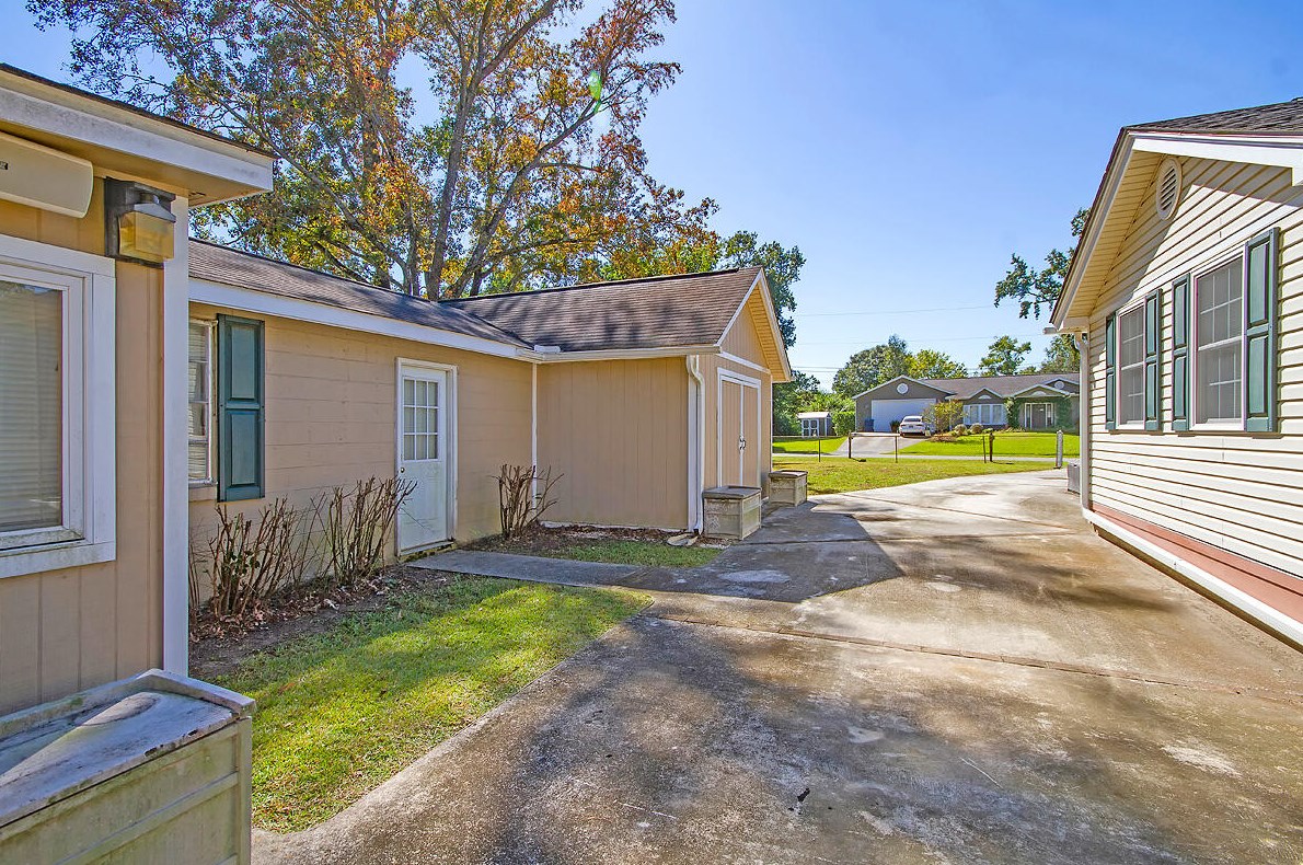 2234 Parsonage Rd, Charleston SC 29414-6307 exterior