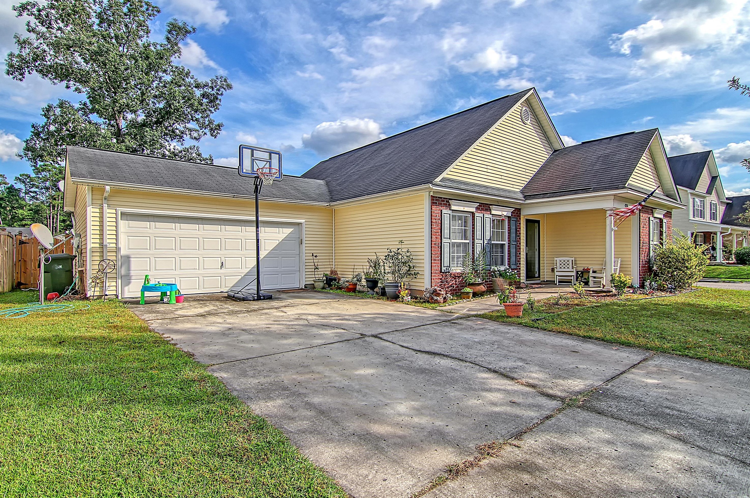 426 Green Park Ln, Charleston, SC 29445-7326