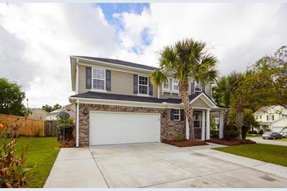 205 Commencement Boulevard - Photo 1