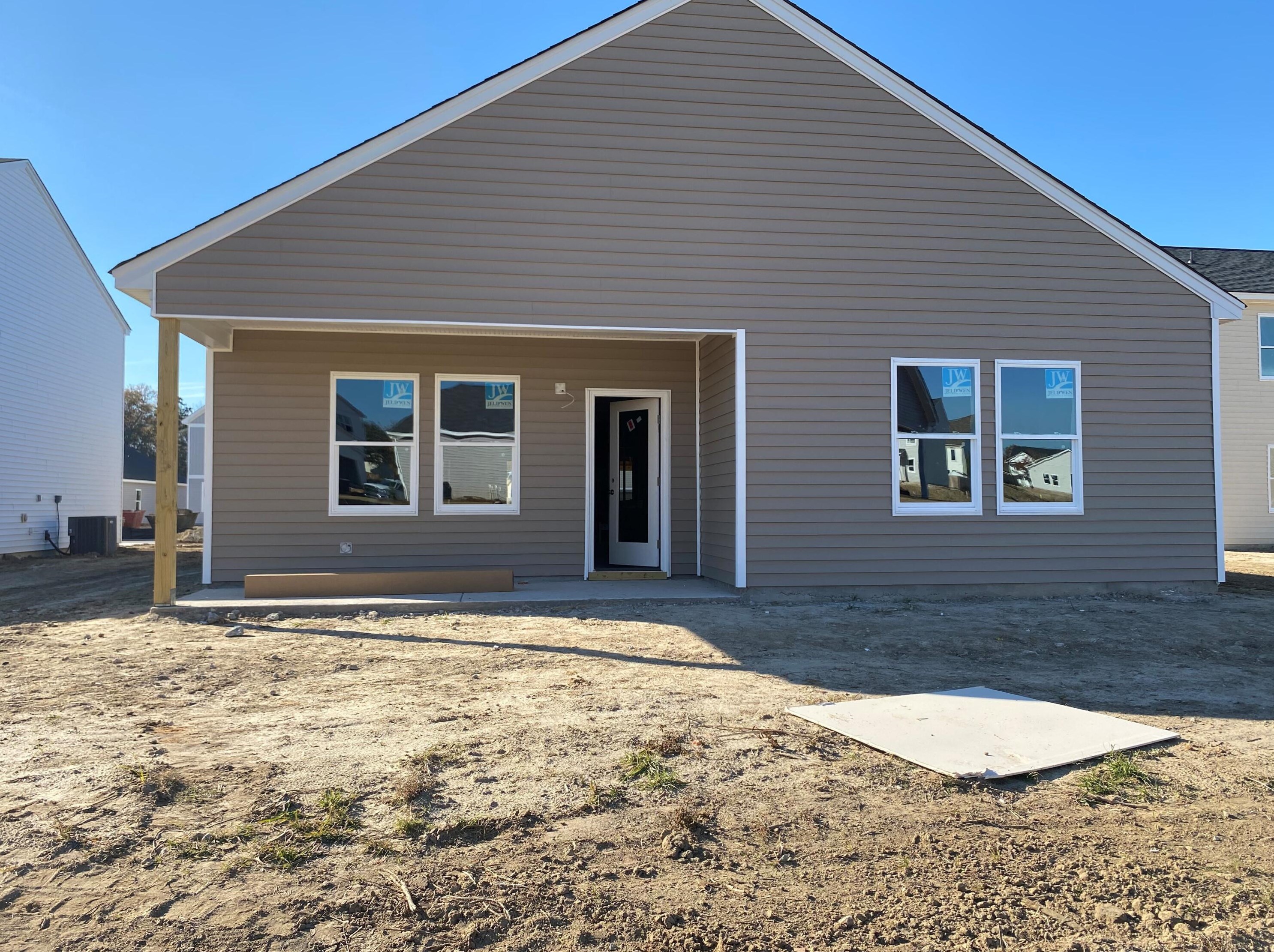 215 Cypress Plantation Rd, Moncks Corner, SC 29461-6803