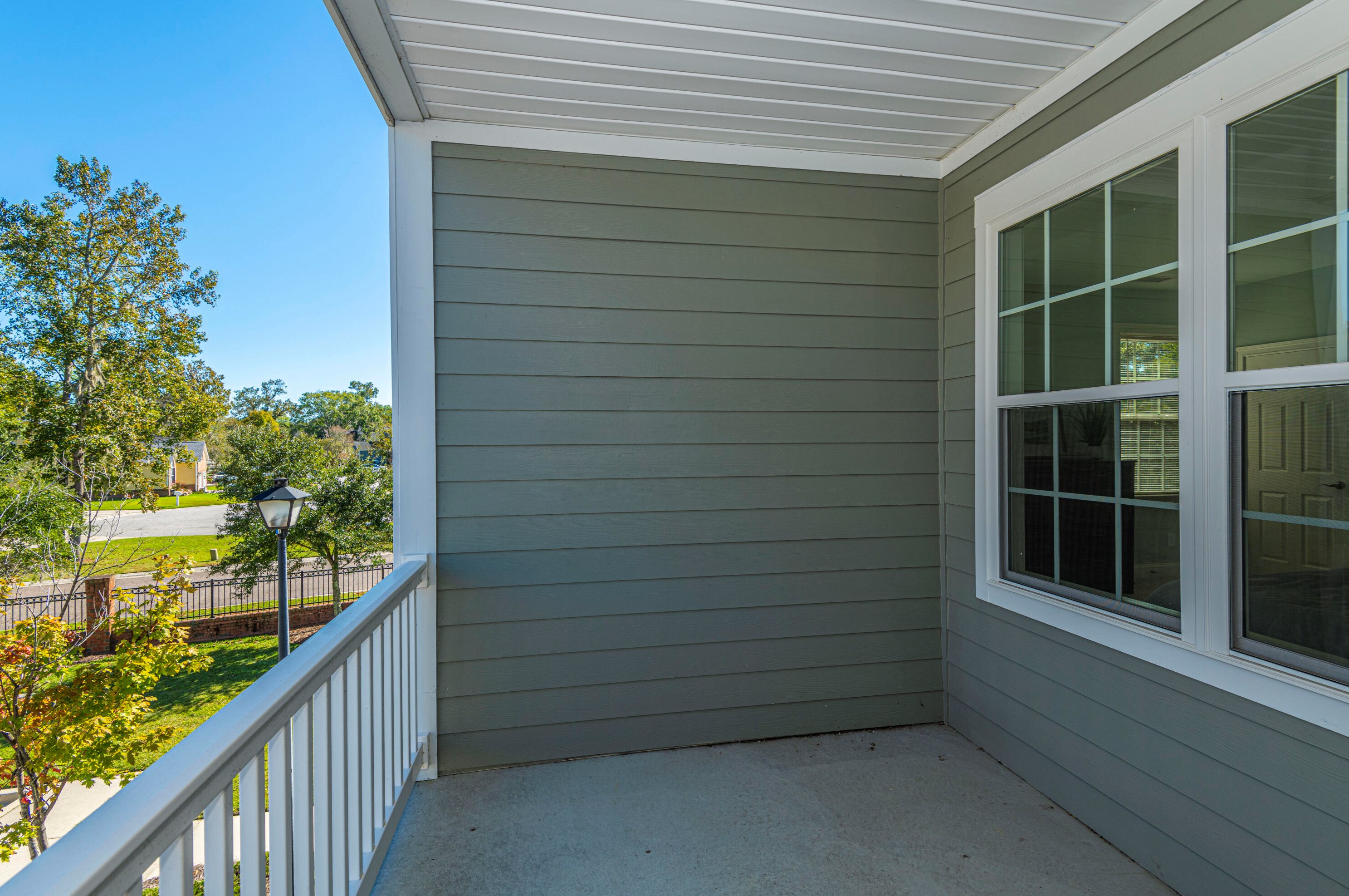 100 Deerfield Dr, Charleston SC  29445-7218 exterior